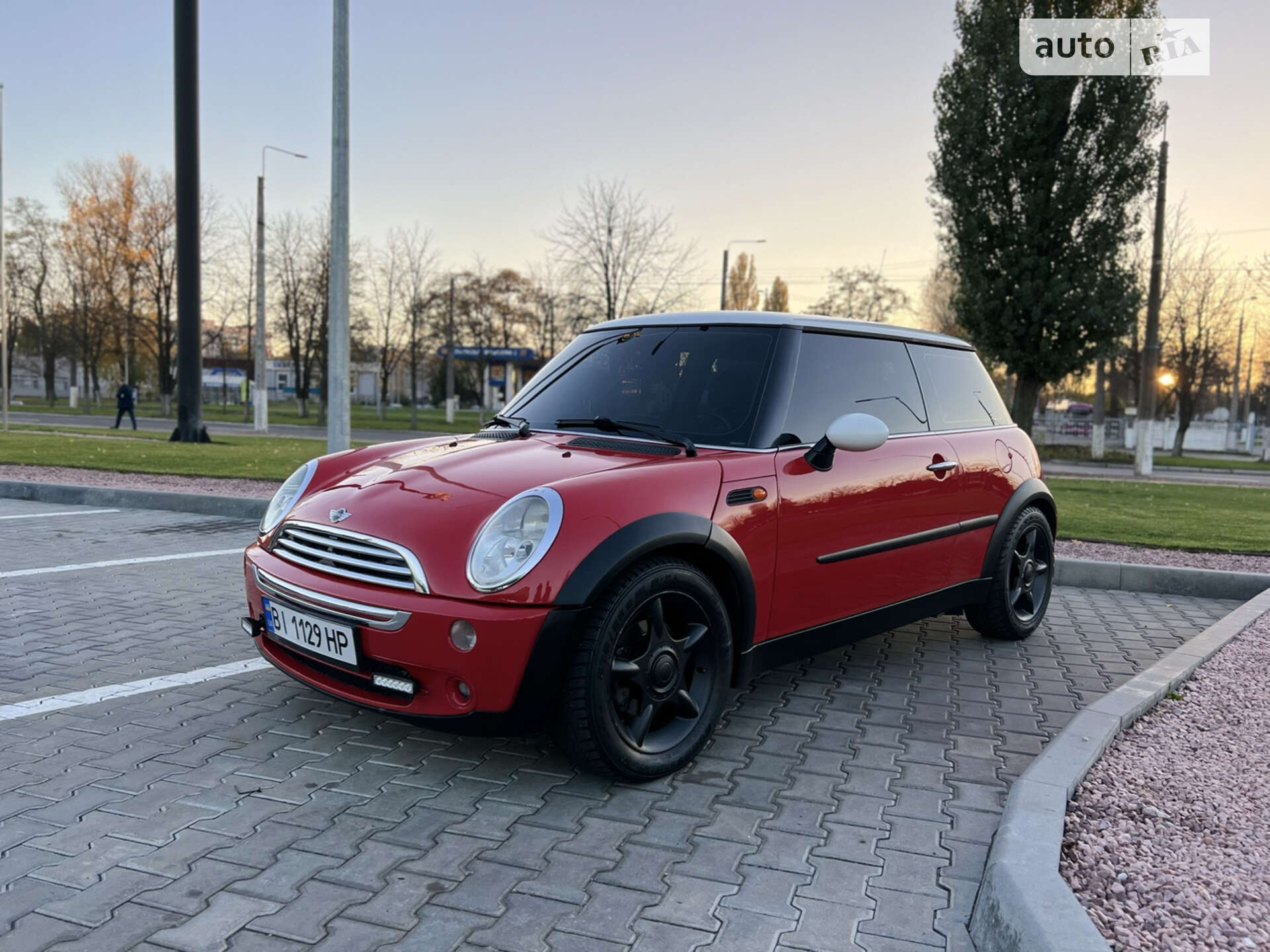 MINI ONE 2004