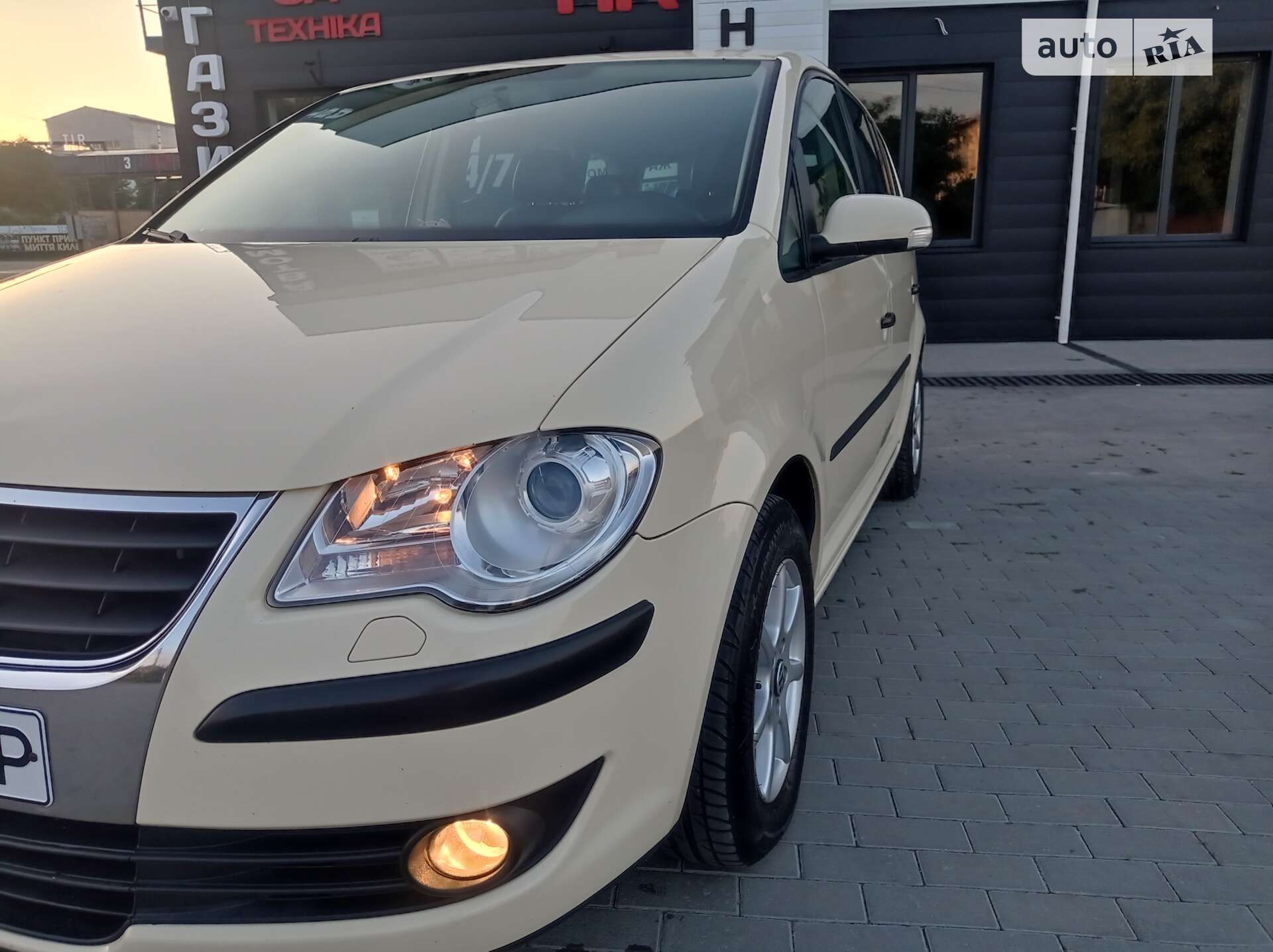 VOLKSWAGEN TOURAN 2007