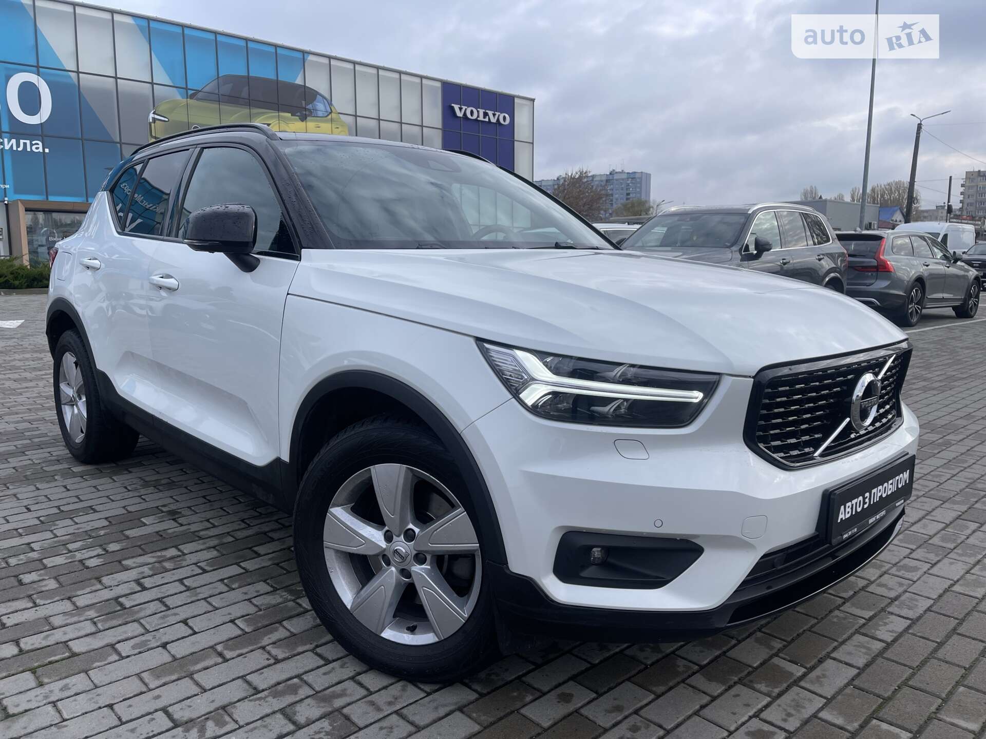 VOLVO XC40 2020