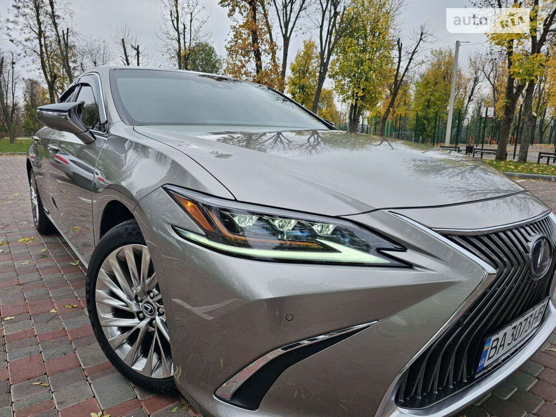 LEXUS ES 300H 2020