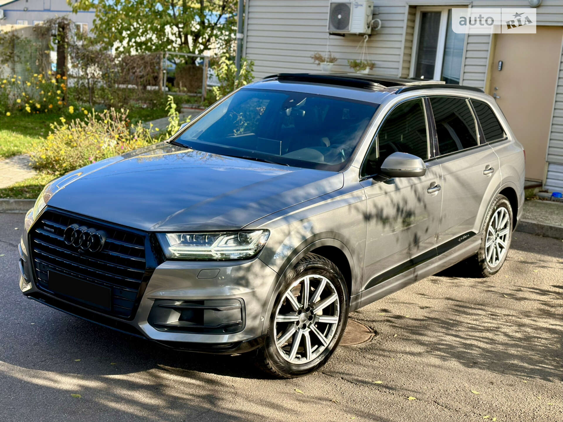 AUDI Q7 2016