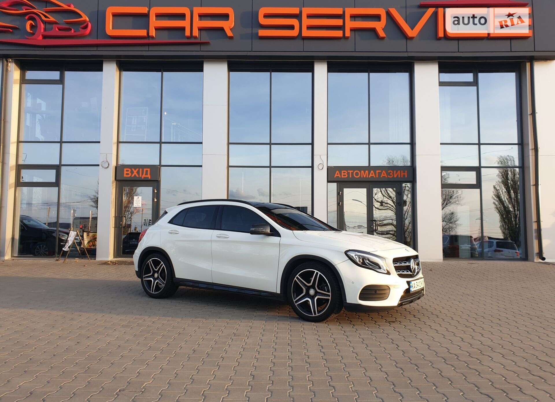 MERCEDES-BENZ GLA 250 2017