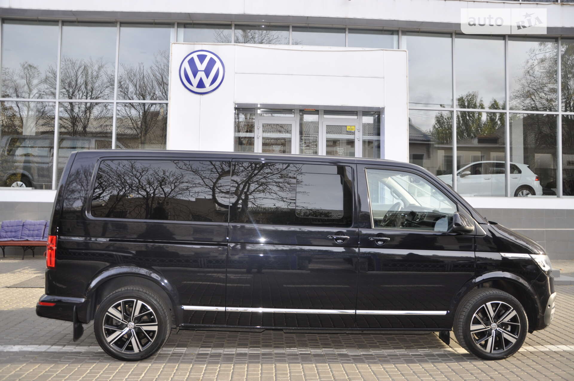 VOLKSWAGEN MULTIVAN-T6 2021