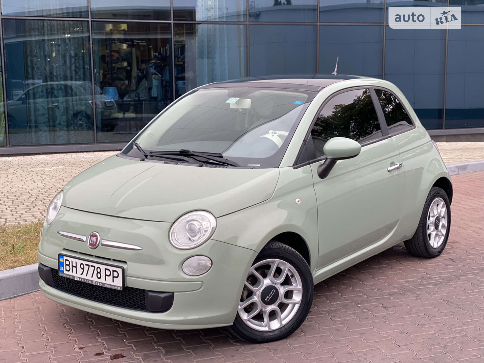 Головне фото звіту автомобіля FIAT 500 2012