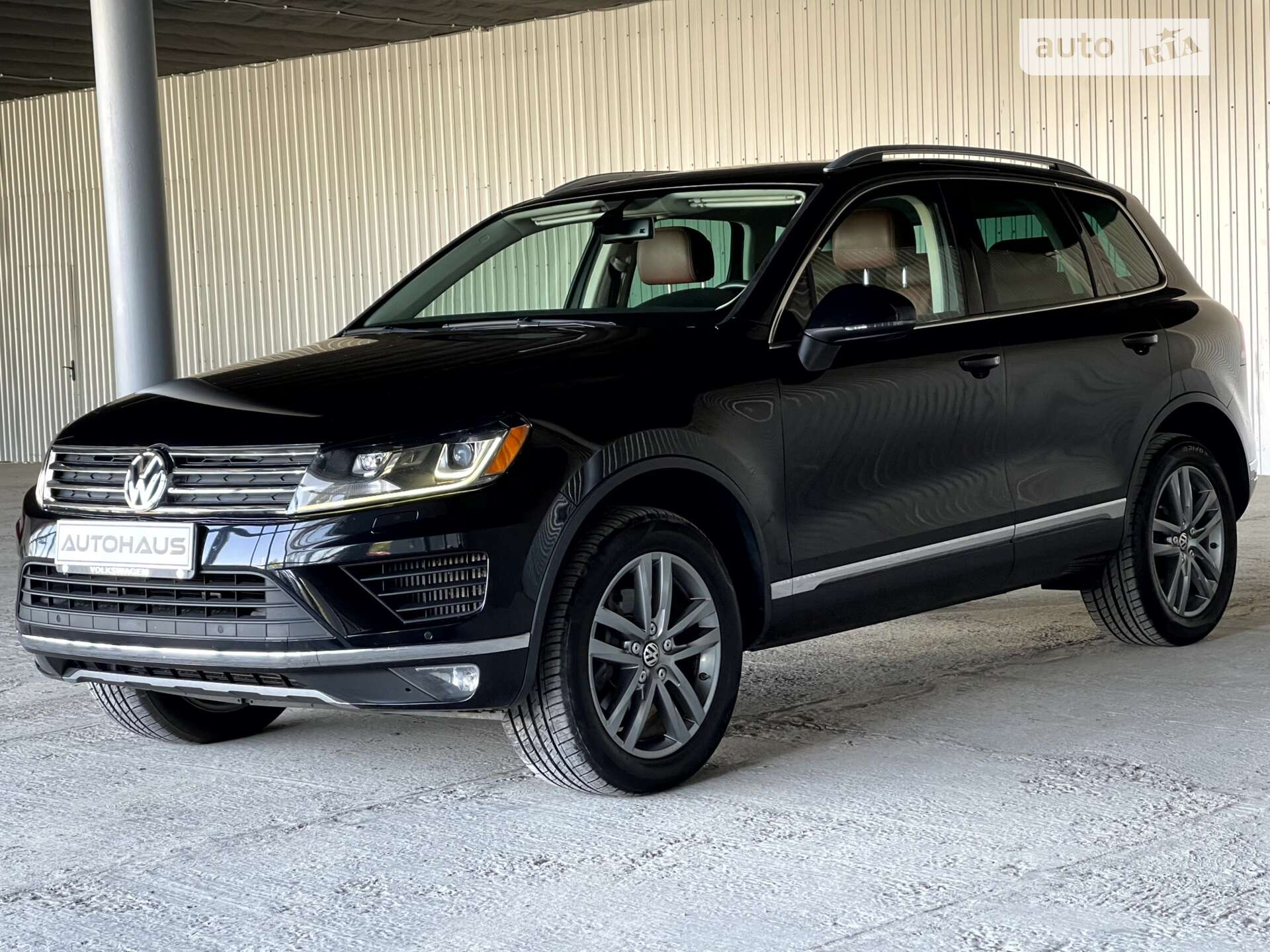 VOLKSWAGEN TOUAREG 2015