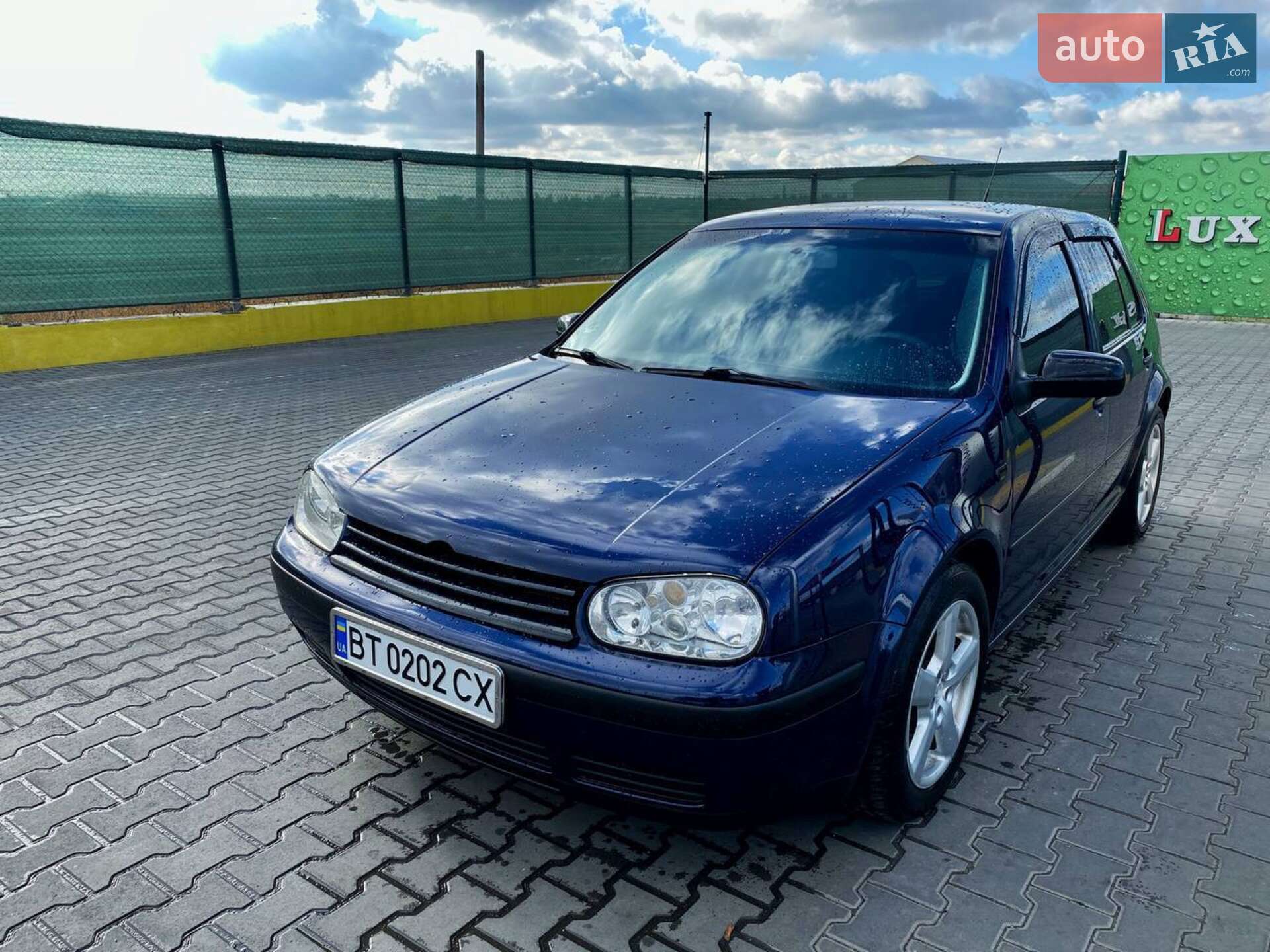 VOLKSWAGEN GOLF 2002
