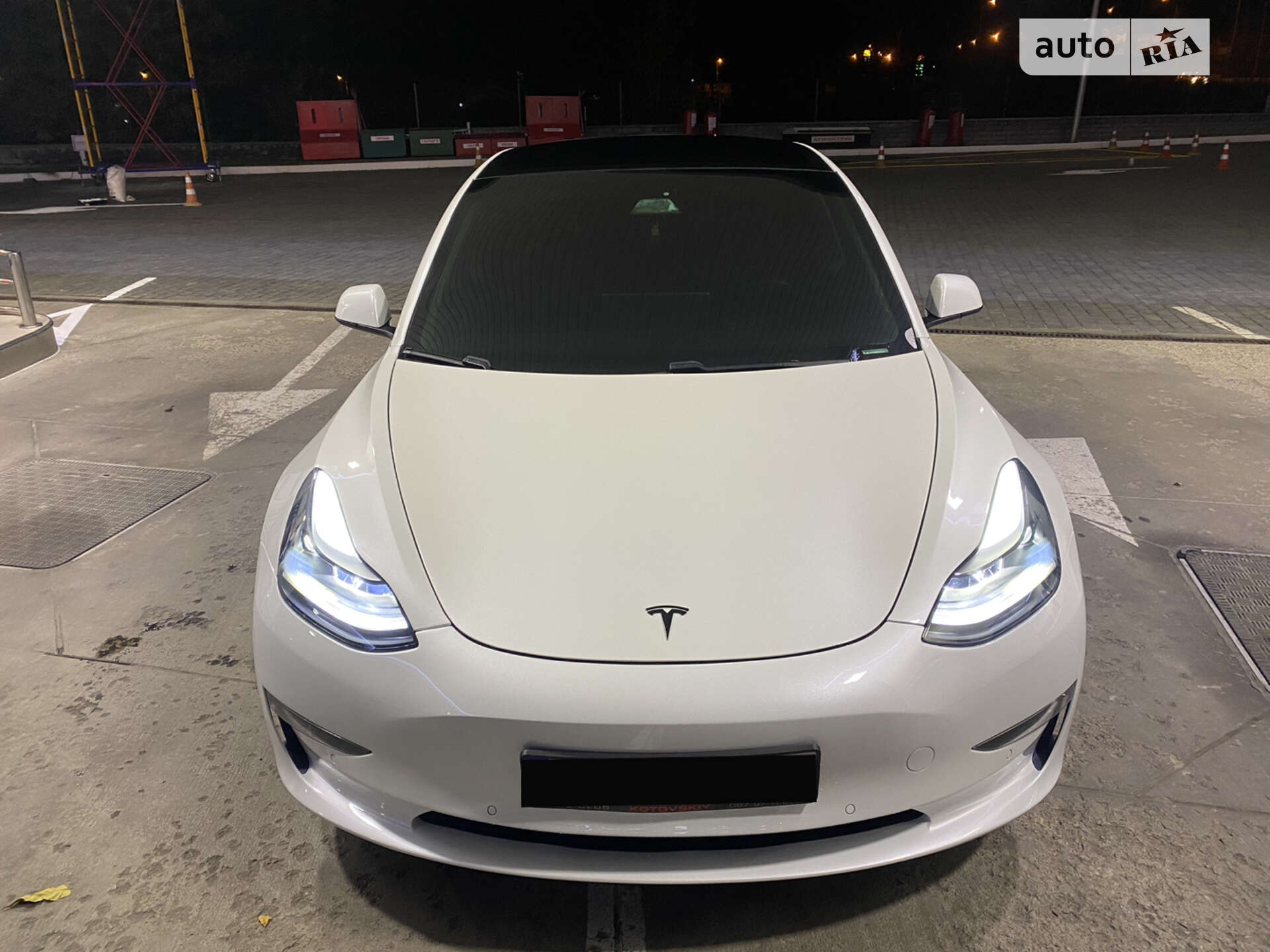 Головне фото звіту автомобіля TESLA MODEL 3 2020