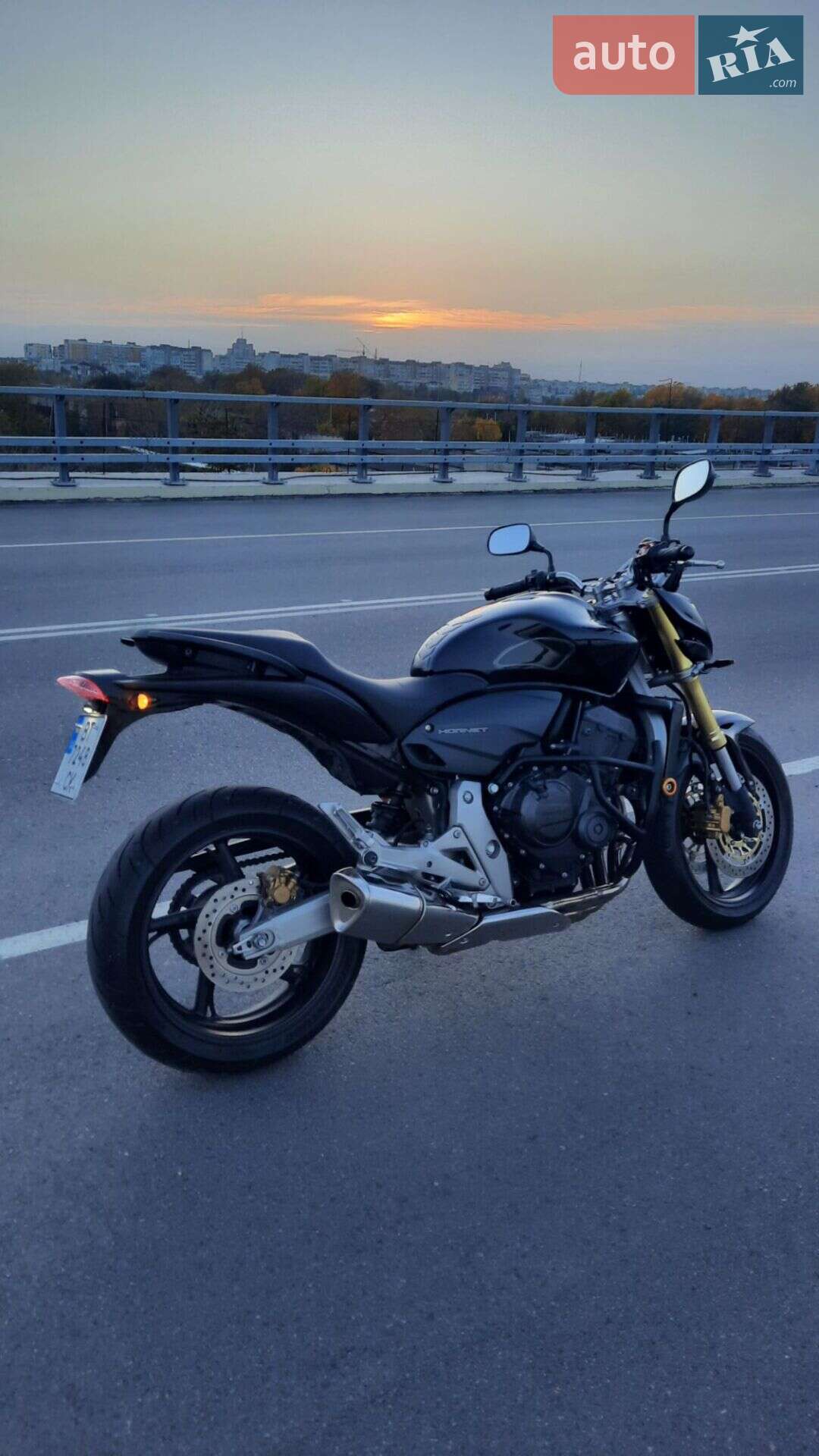Головне фото звіту автомобіля HONDA CB 600F 2008