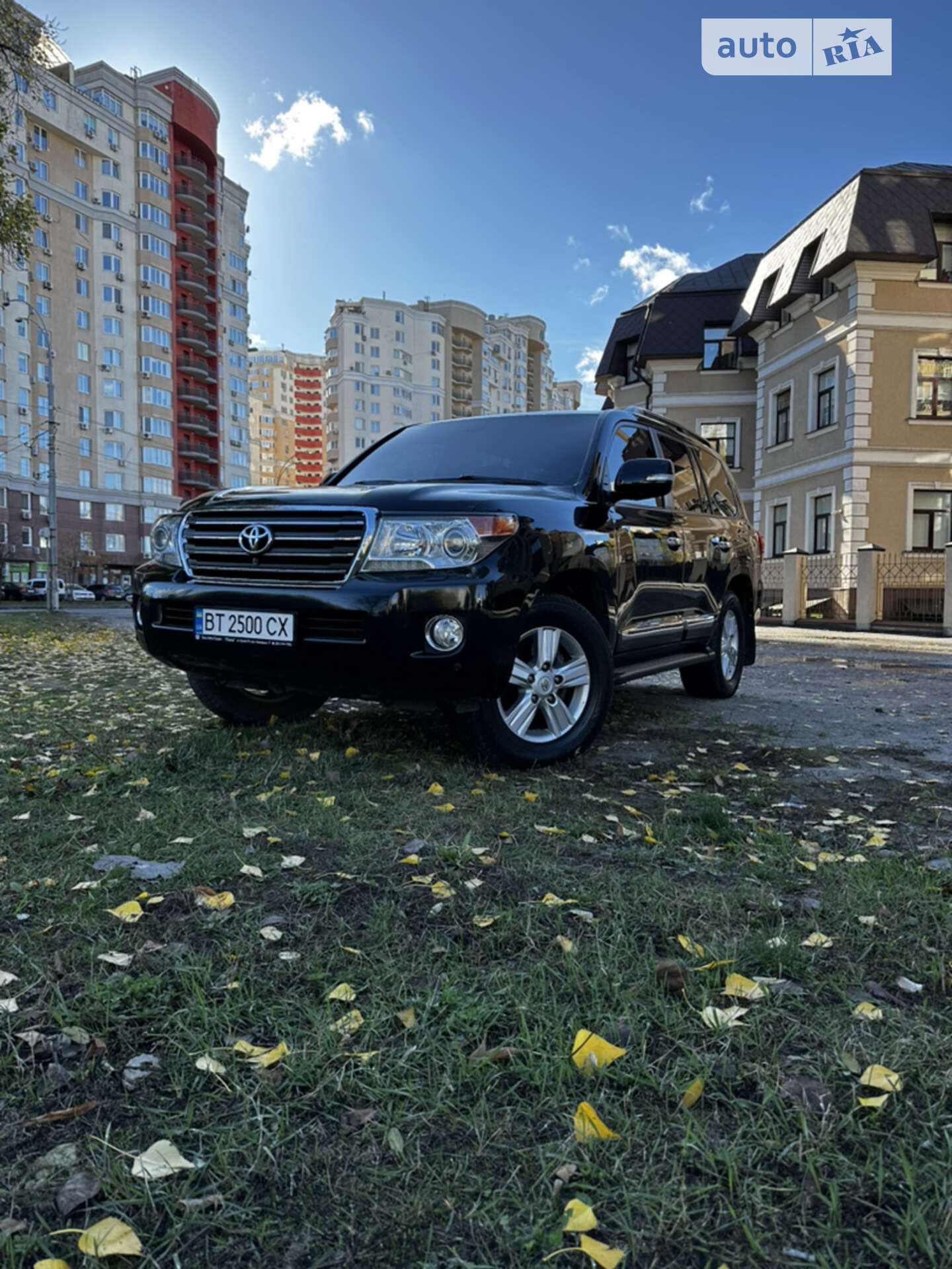 TOYOTA LAND CRUISER 200 2012