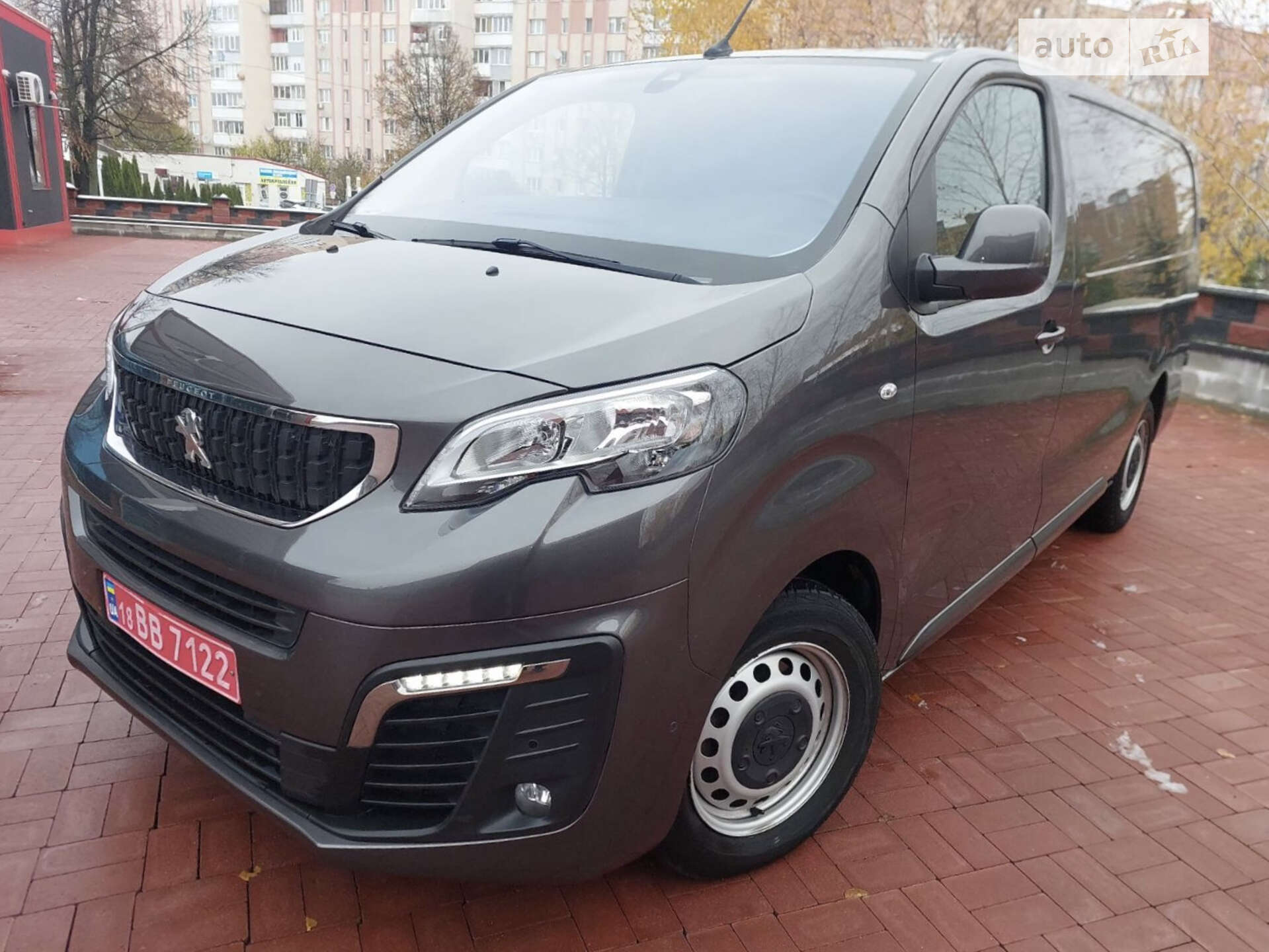 PEUGEOT EXPERT 2020