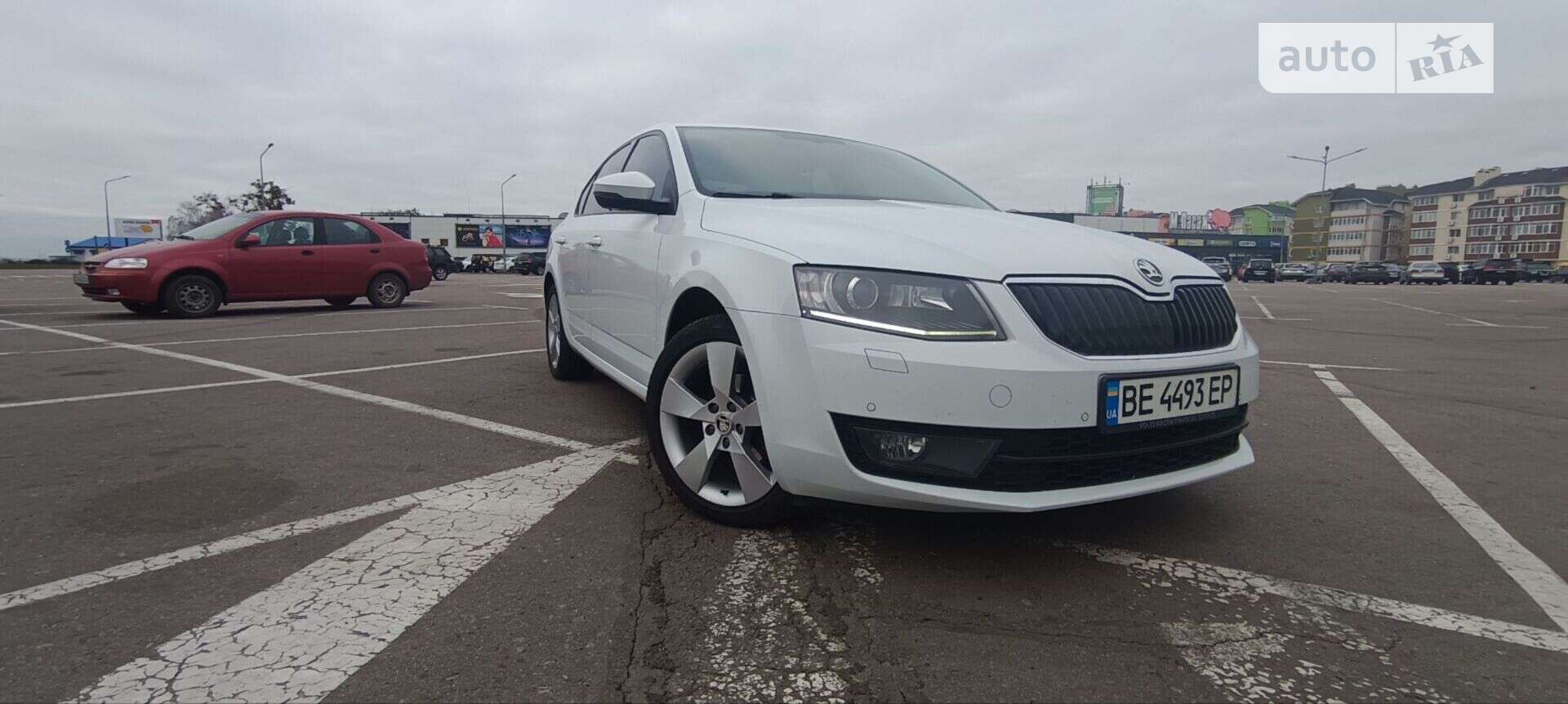 Головне фото звіту автомобіля SKODA OCTAVIA 2016