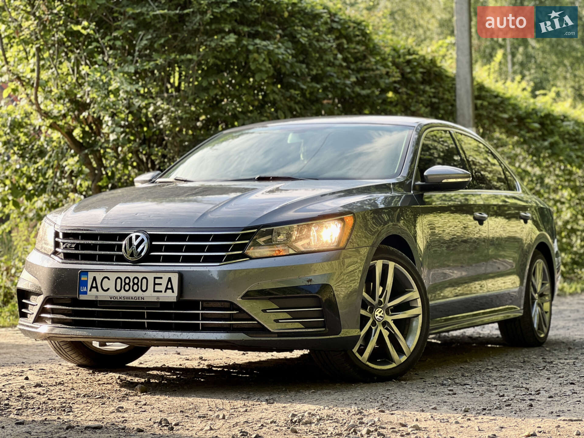 VOLKSWAGEN PASSAT 2016