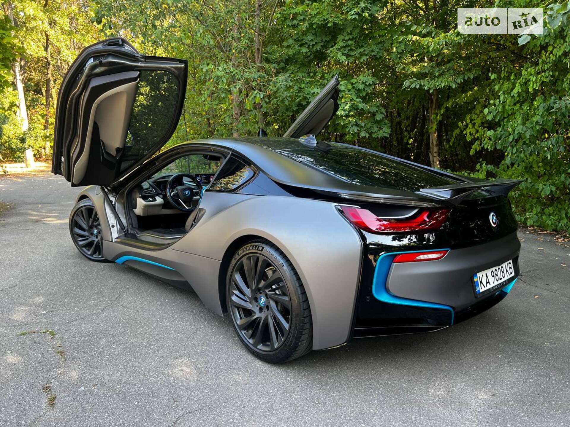 BMW I8