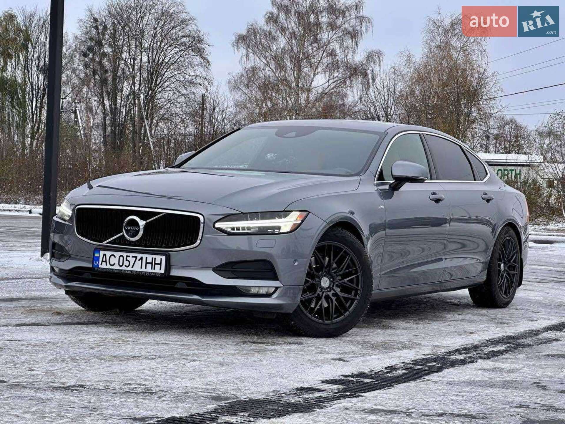 VOLVO S90