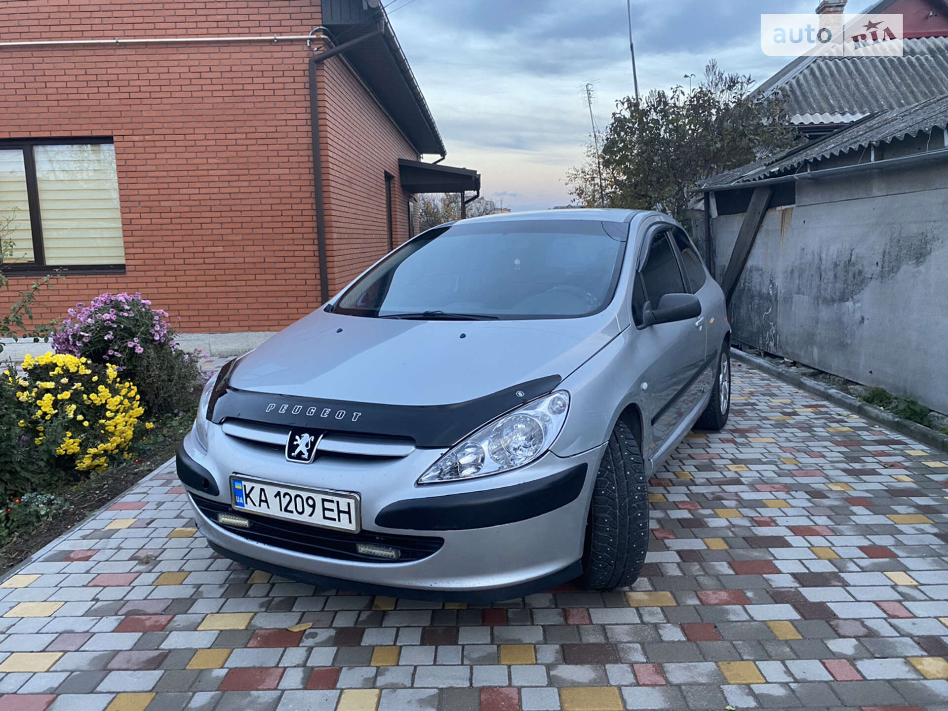 Головне фото звіту автомобіля PEUGEOT 307 2002