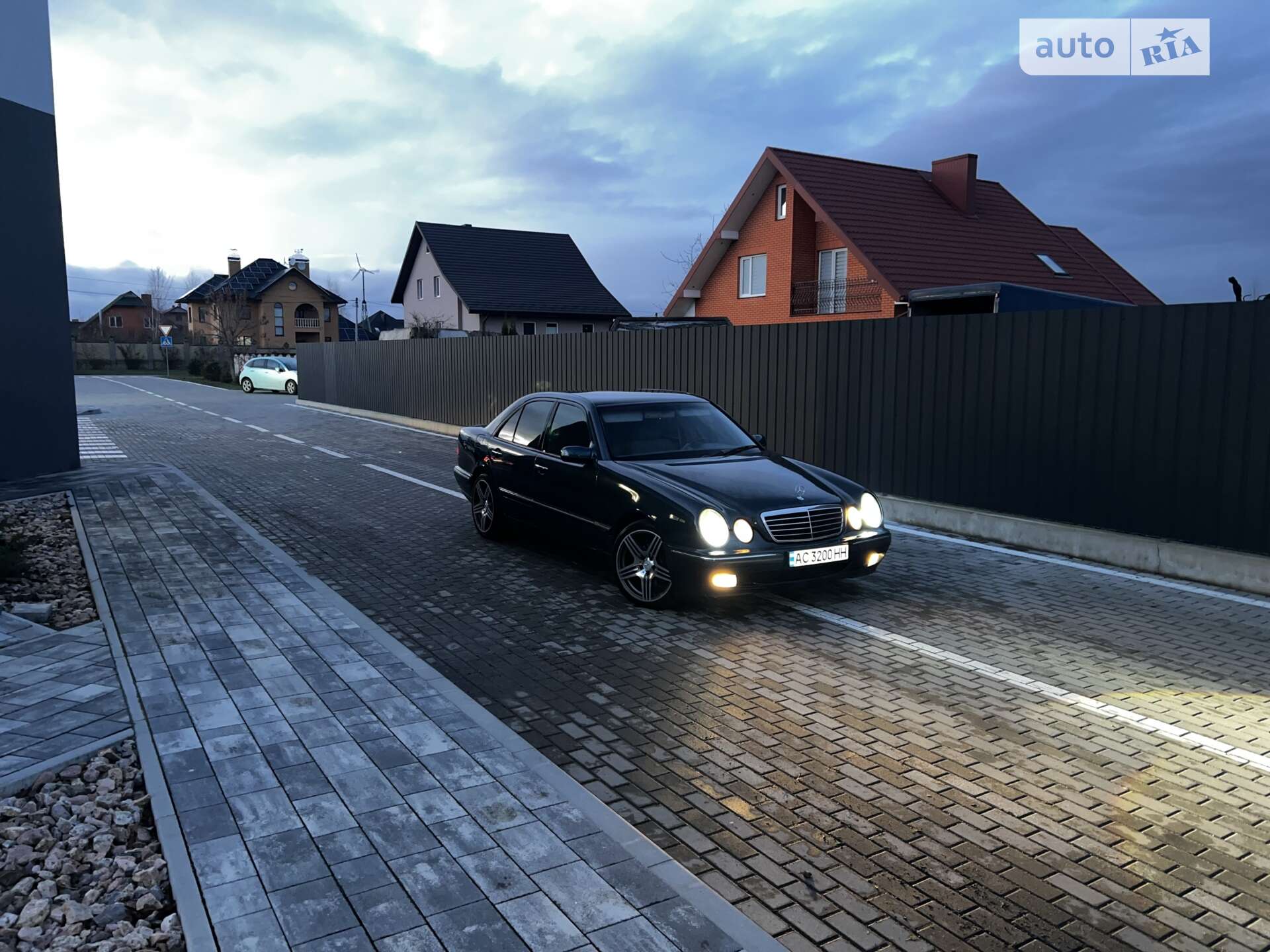 MERCEDES-BENZ E 320 CDI 2001