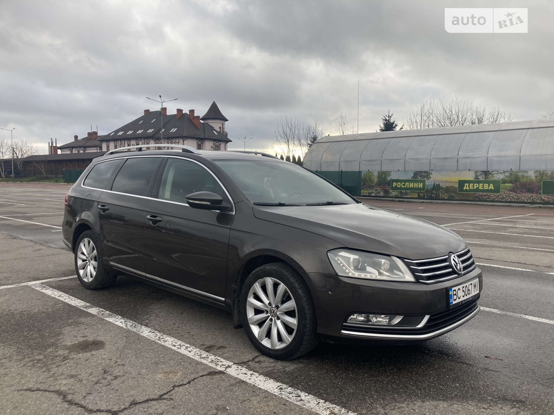 VOLKSWAGEN PASSAT 2012