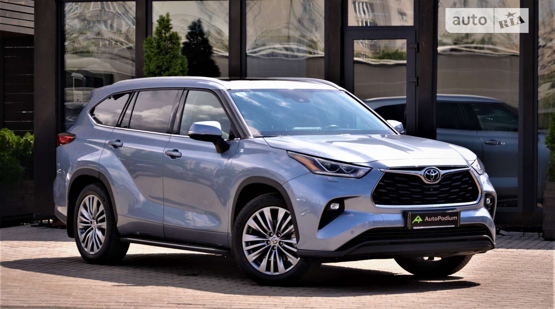 TOYOTA HIGHLANDER 2020