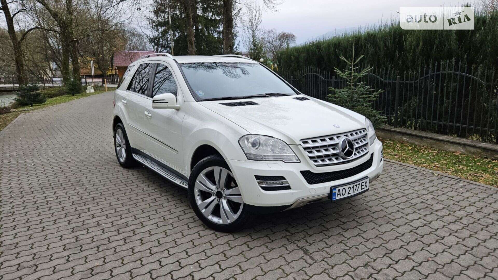 MERCEDES-BENZ ML 350 2011