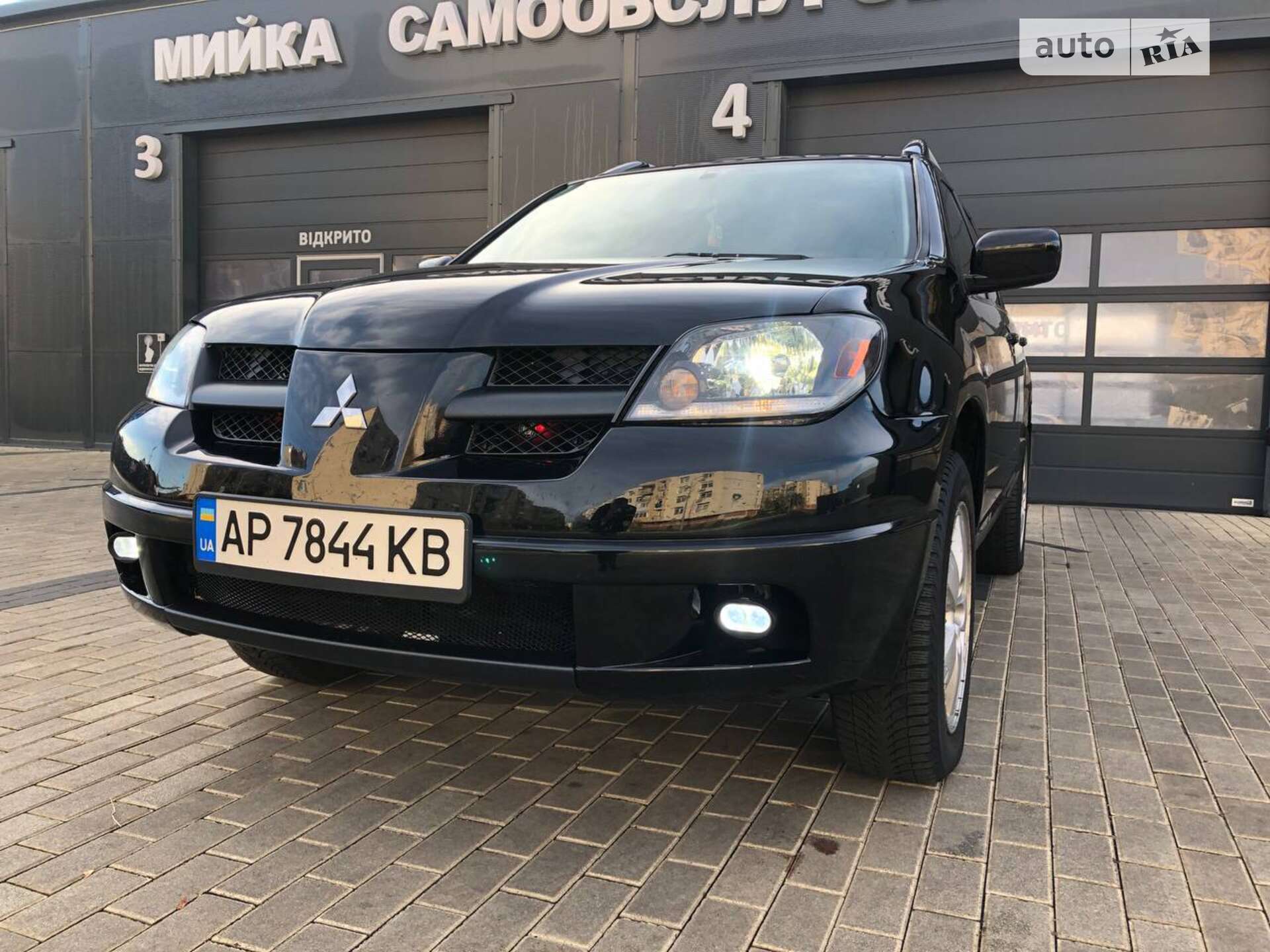 MITSUBISHI OUTLANDER 2006