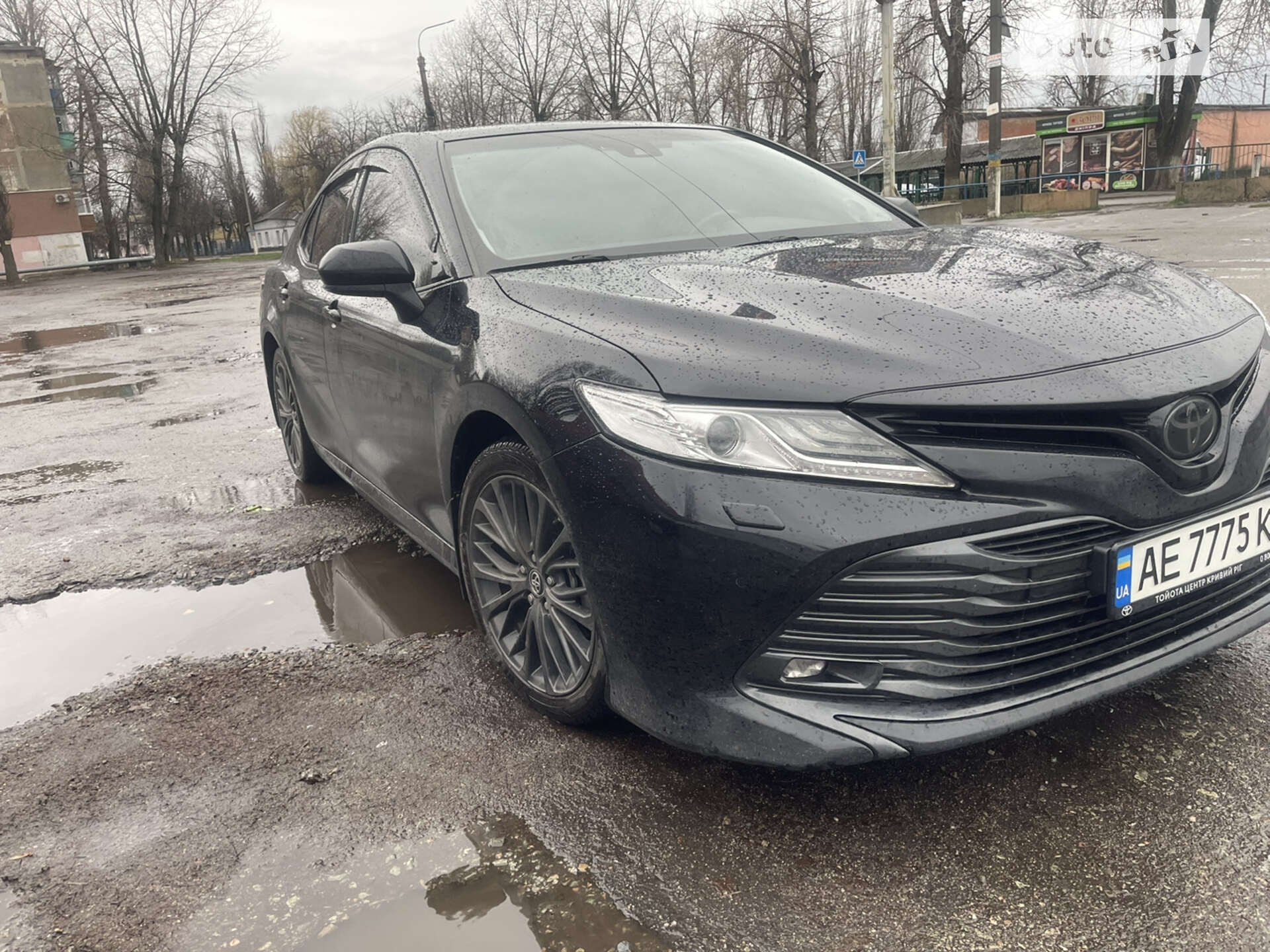 TOYOTA CAMRY