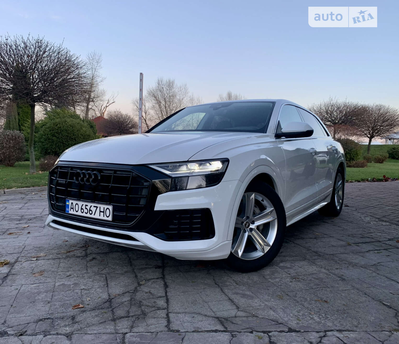 AUDI Q8