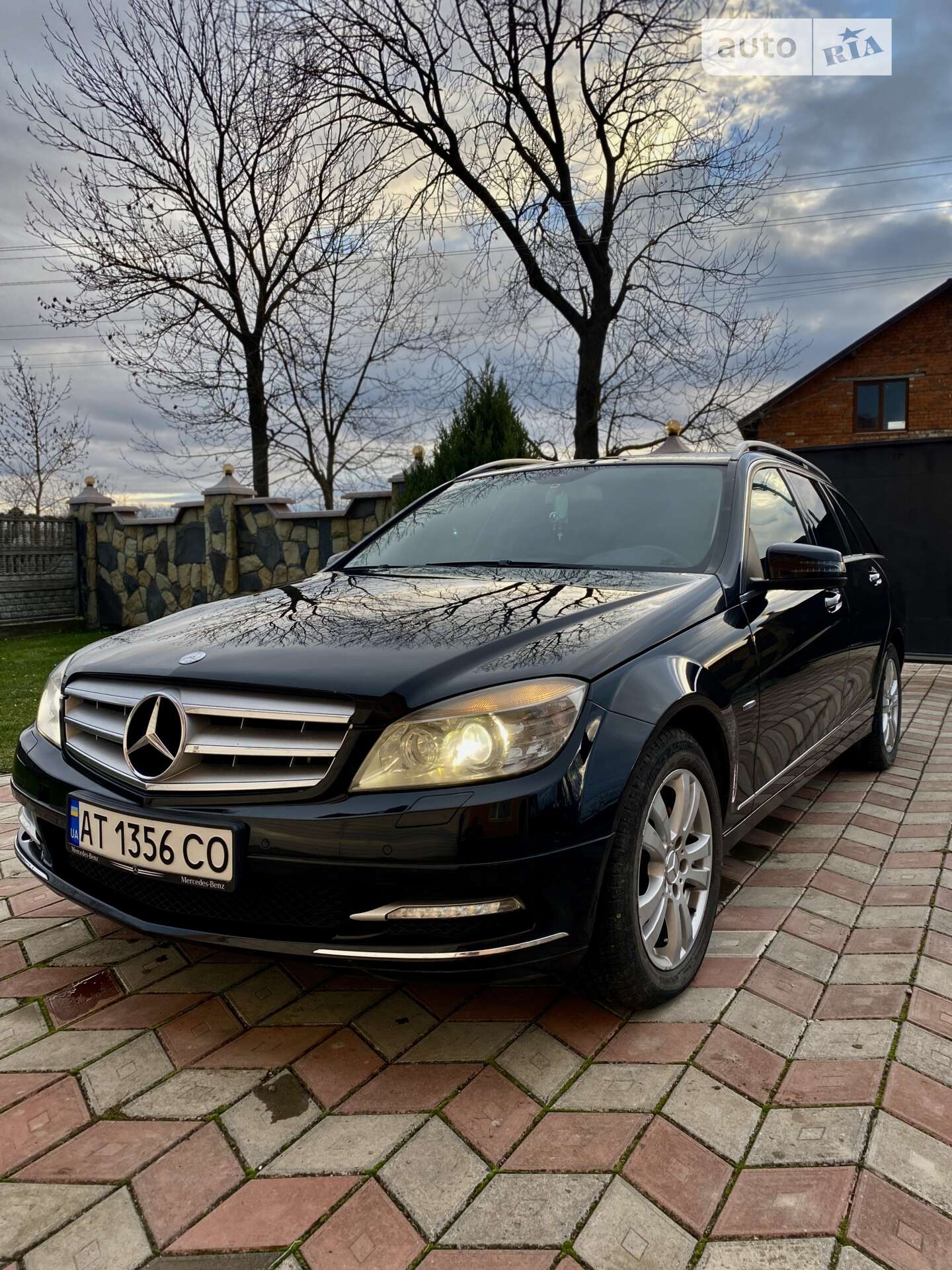 Mercedes-Benz C-Class 2010