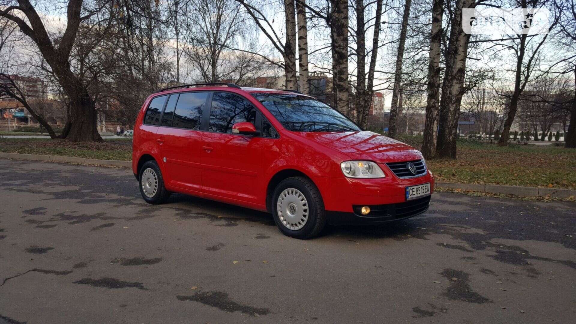 VOLKSWAGEN TOURAN 2004