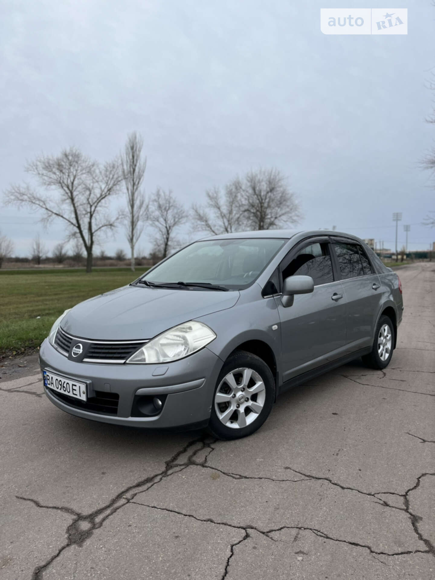 Nissan TIIDA 2008