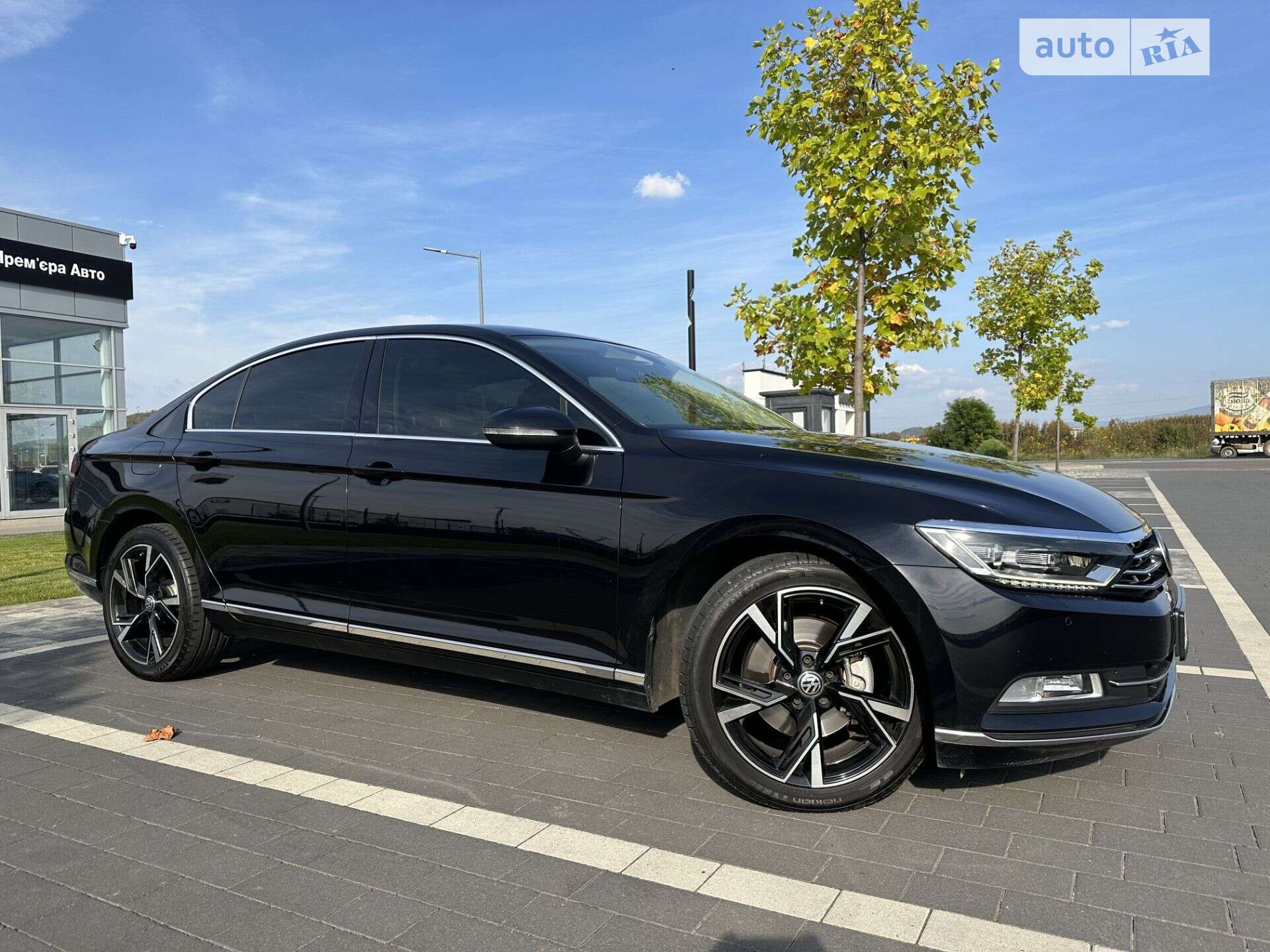 VOLKSWAGEN PASSAT 2017
