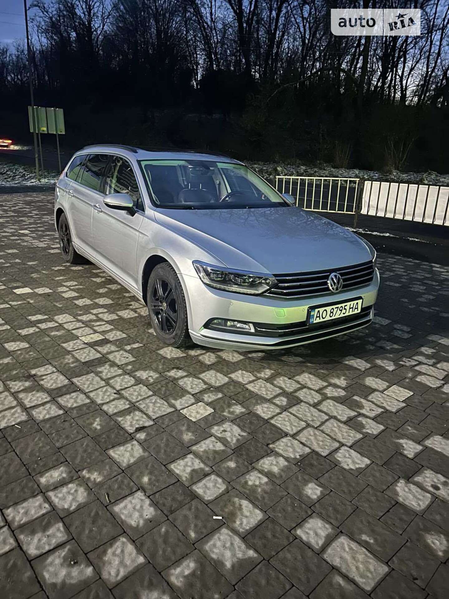 VOLKSWAGEN PASSAT 2015