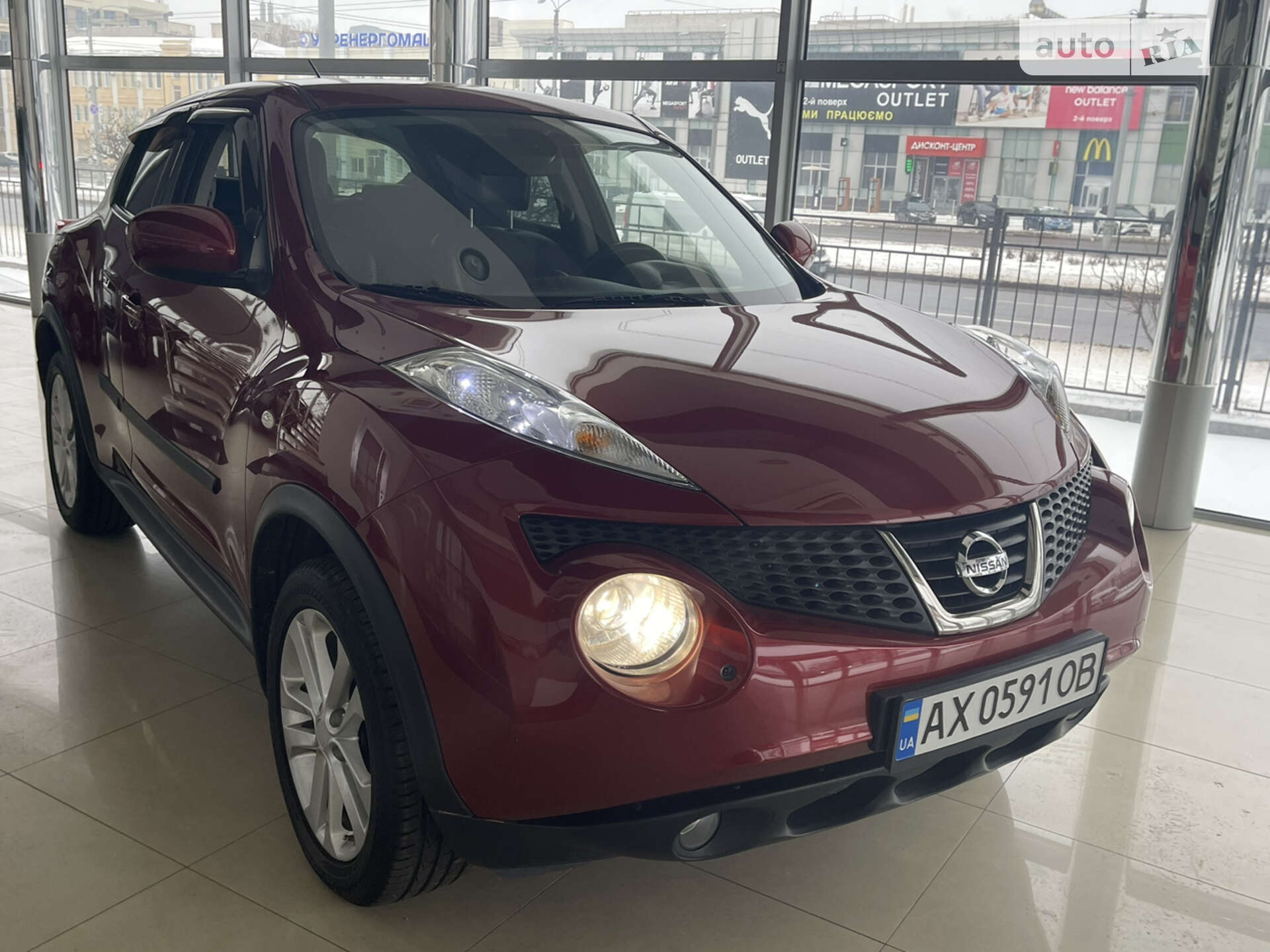 Головне фото звіту автомобіля NISSAN JUKE 2012