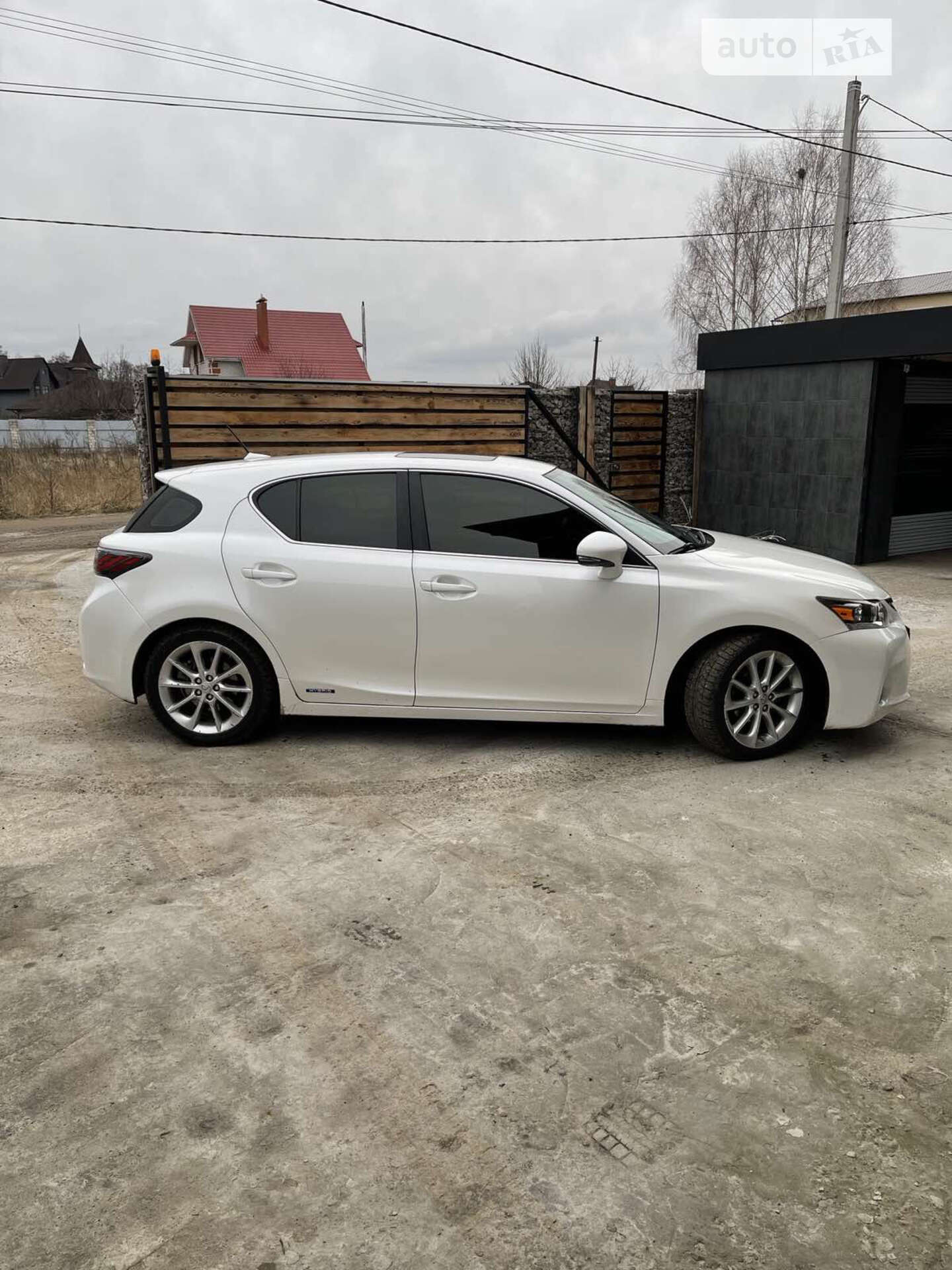 LEXUS CT 200H 2011