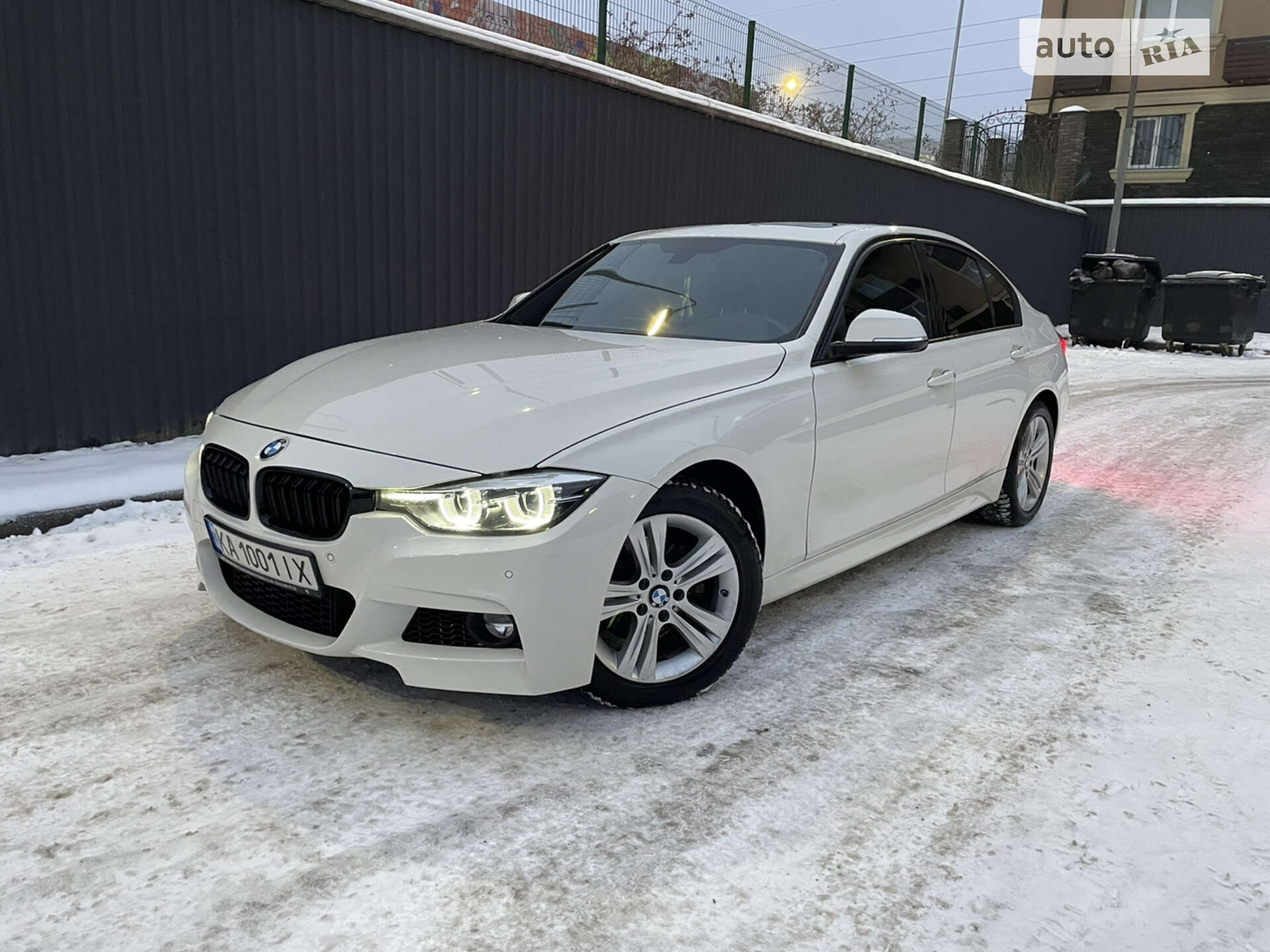 Головне фото звіту автомобіля BMW 328I 2016