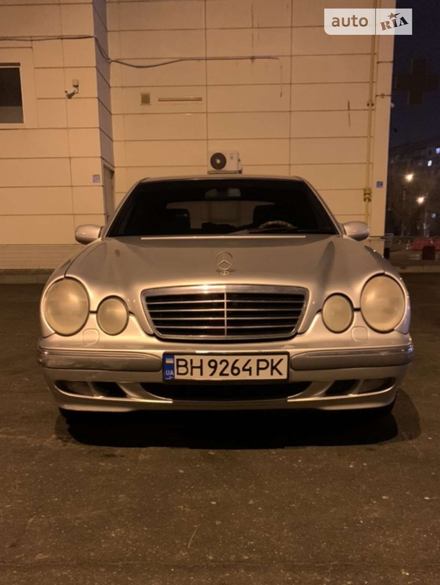 MERCEDES-BENZ 320 E 2001