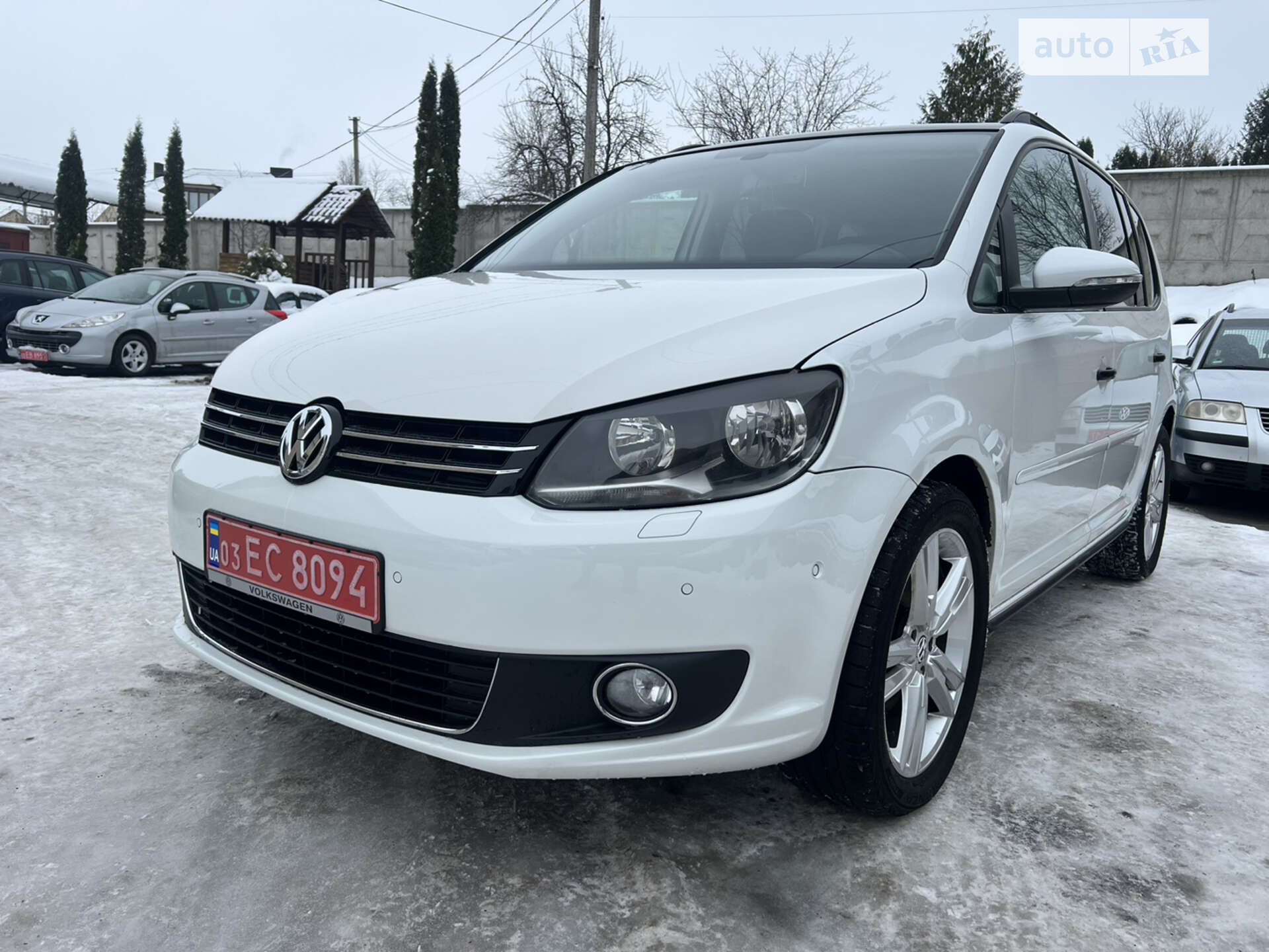 VOLKSWAGEN TOURAN 2014