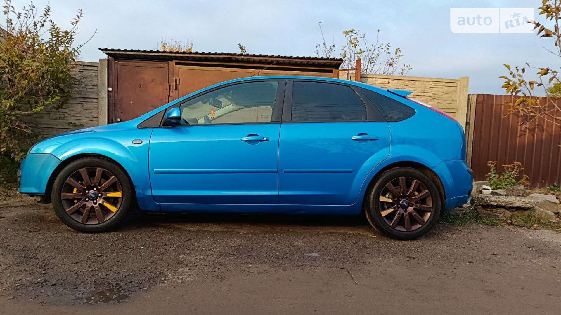 Головне фото звіту автомобіля FORD FOCUS 2004