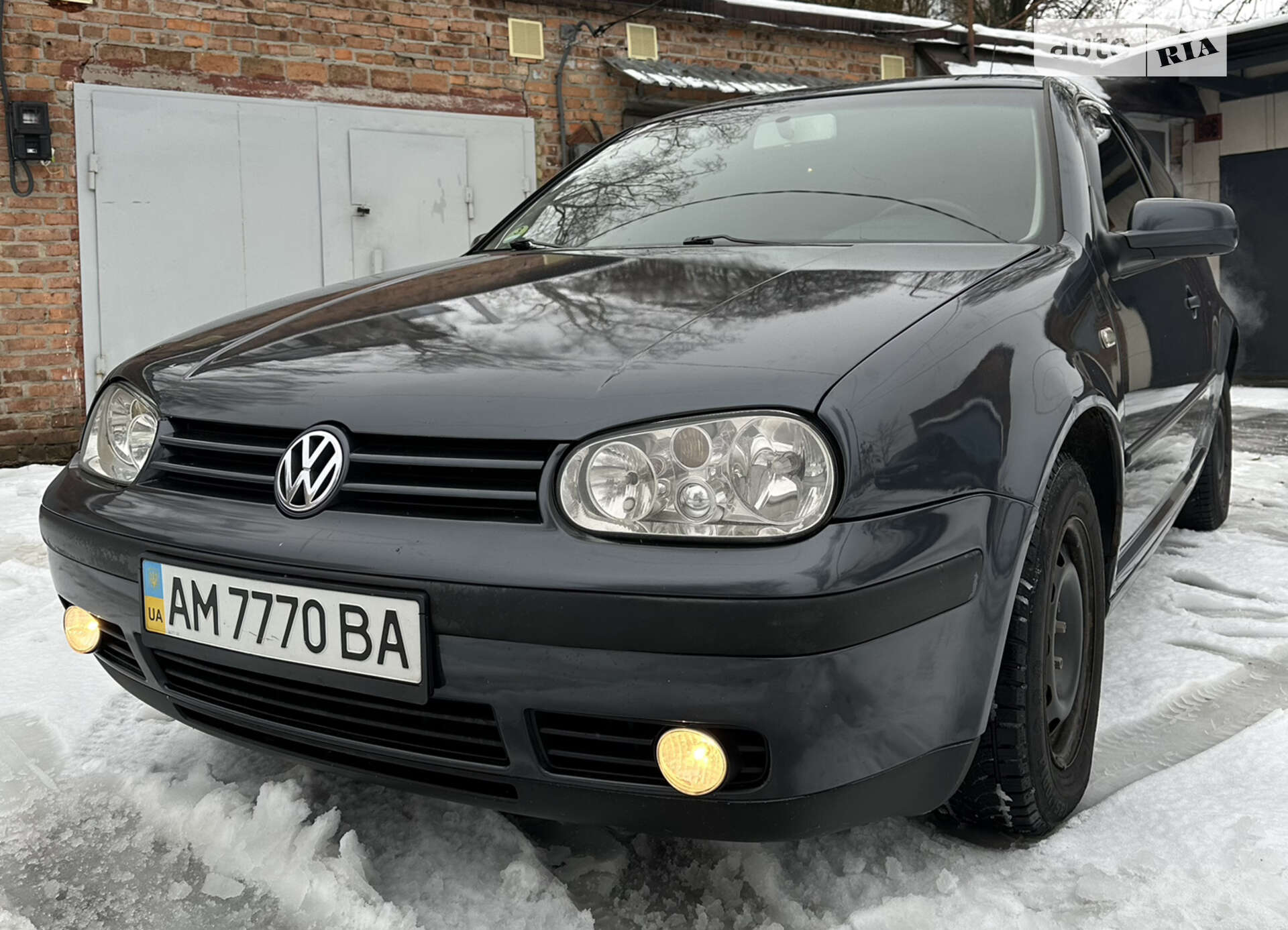 VOLKSWAGEN GOLF