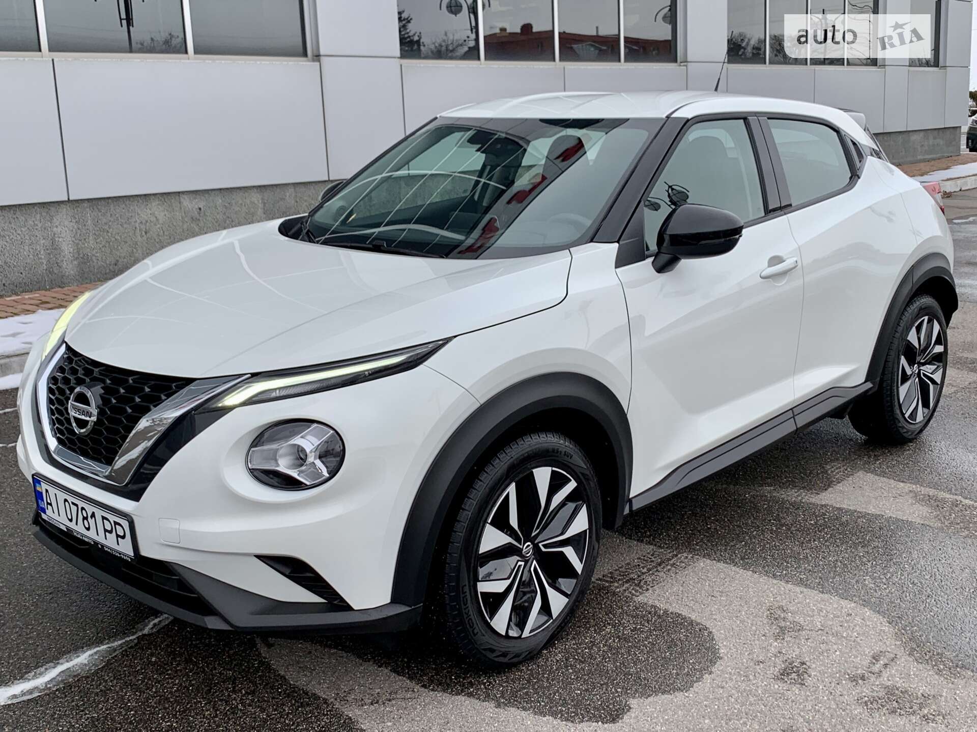 Головне фото звіту автомобіля NISSAN JUKE 2021
