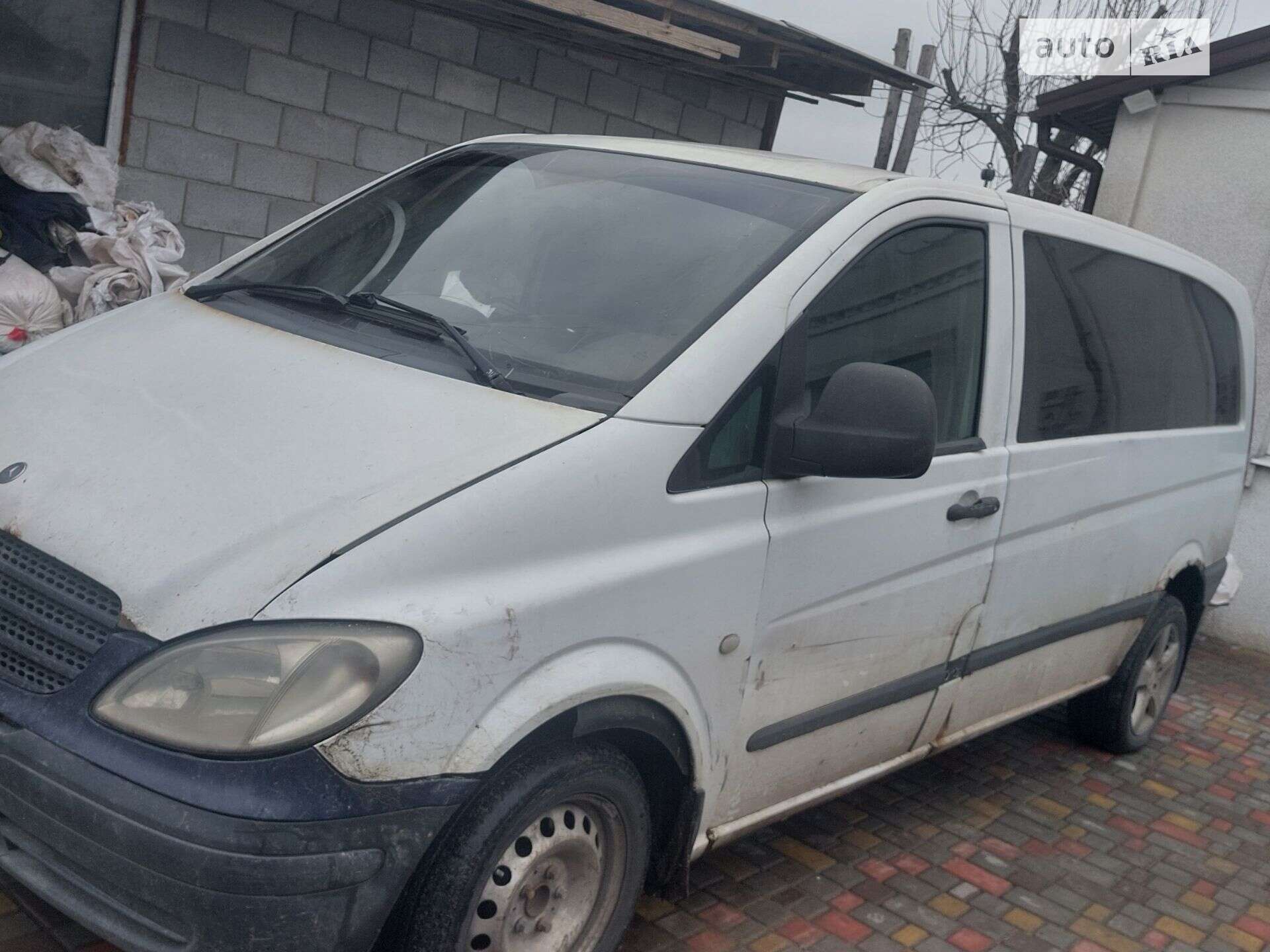 MERCEDES-BENZ 109D 2004
