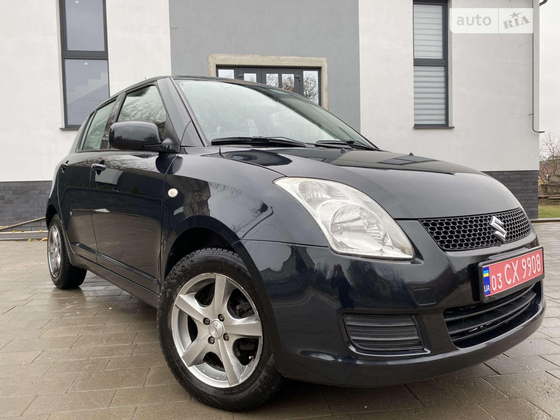 SUZUKI SWIFT 2010