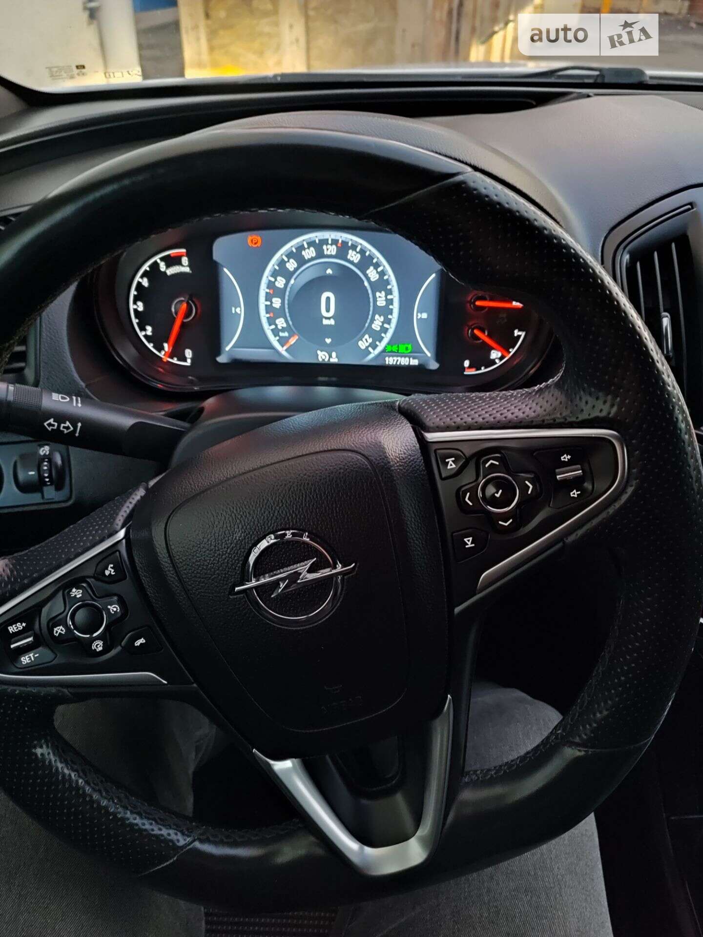 Головне фото звіту автомобіля OPEL INSIGNIA SPORTS TOURER 2016