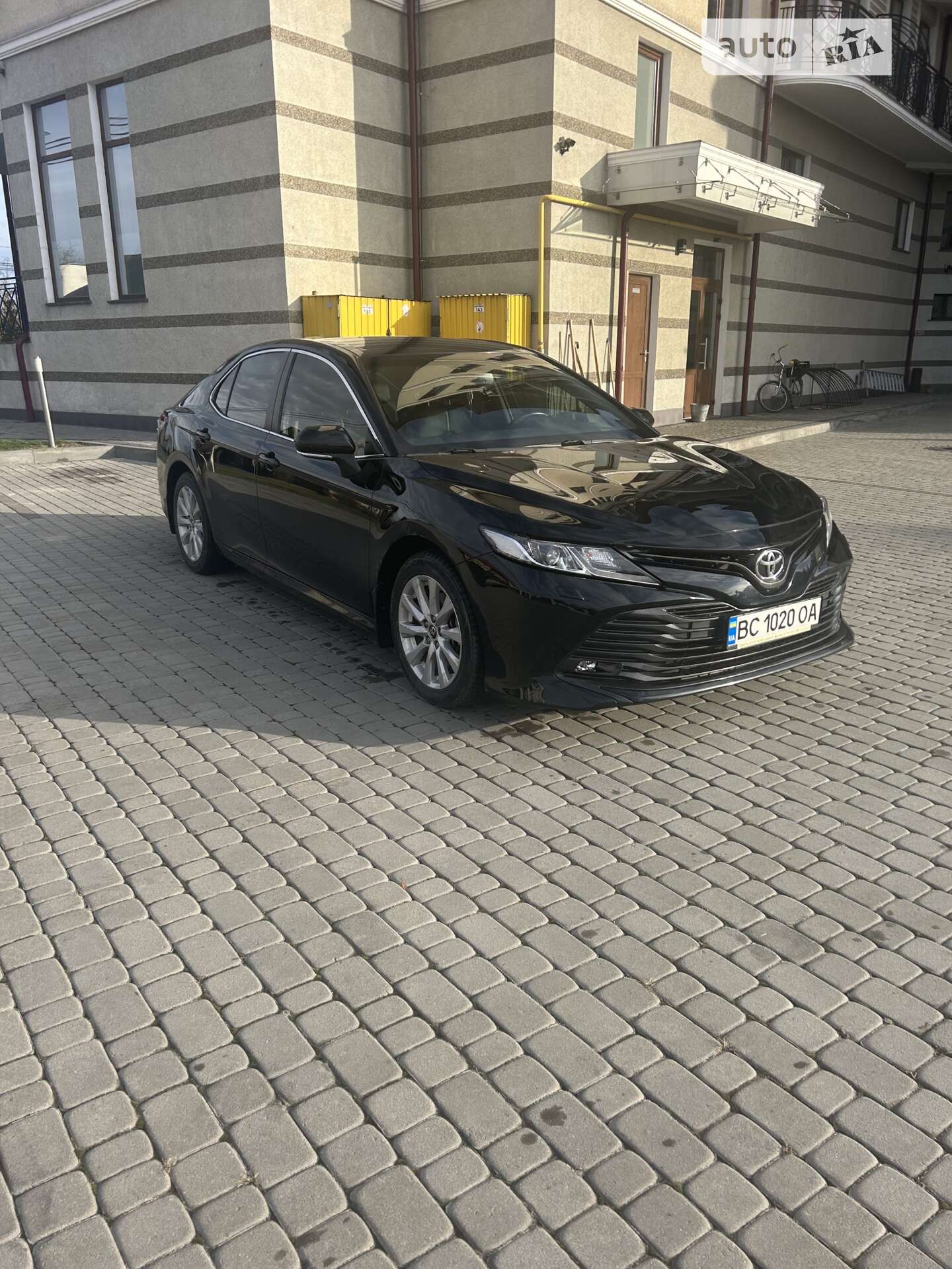 TOYOTA CAMRY
