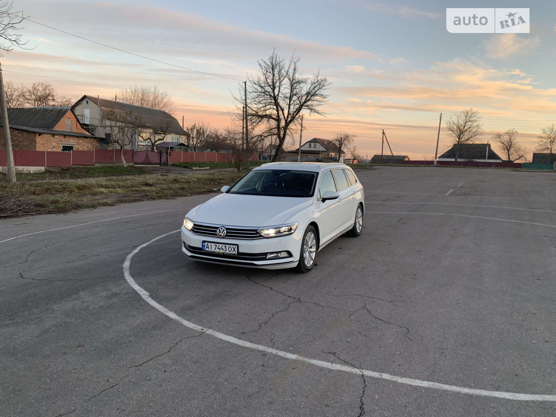 VOLKSWAGEN PASSAT 2016