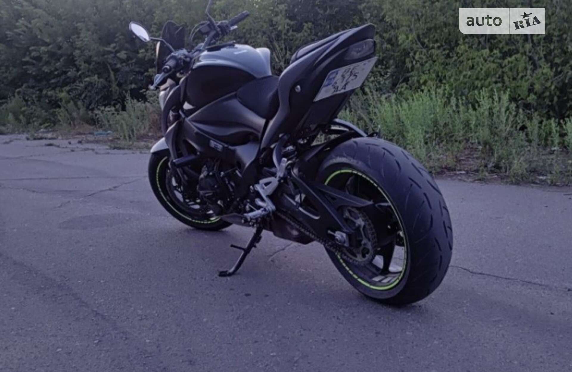 SUZUKI GSX-S1000F 2016