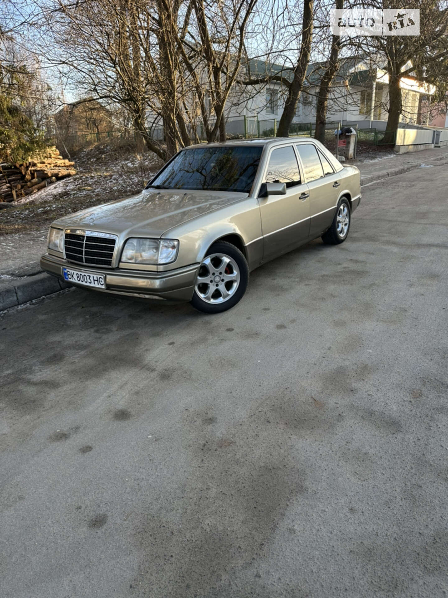 MERCEDES-BENZ E 300 D 1993