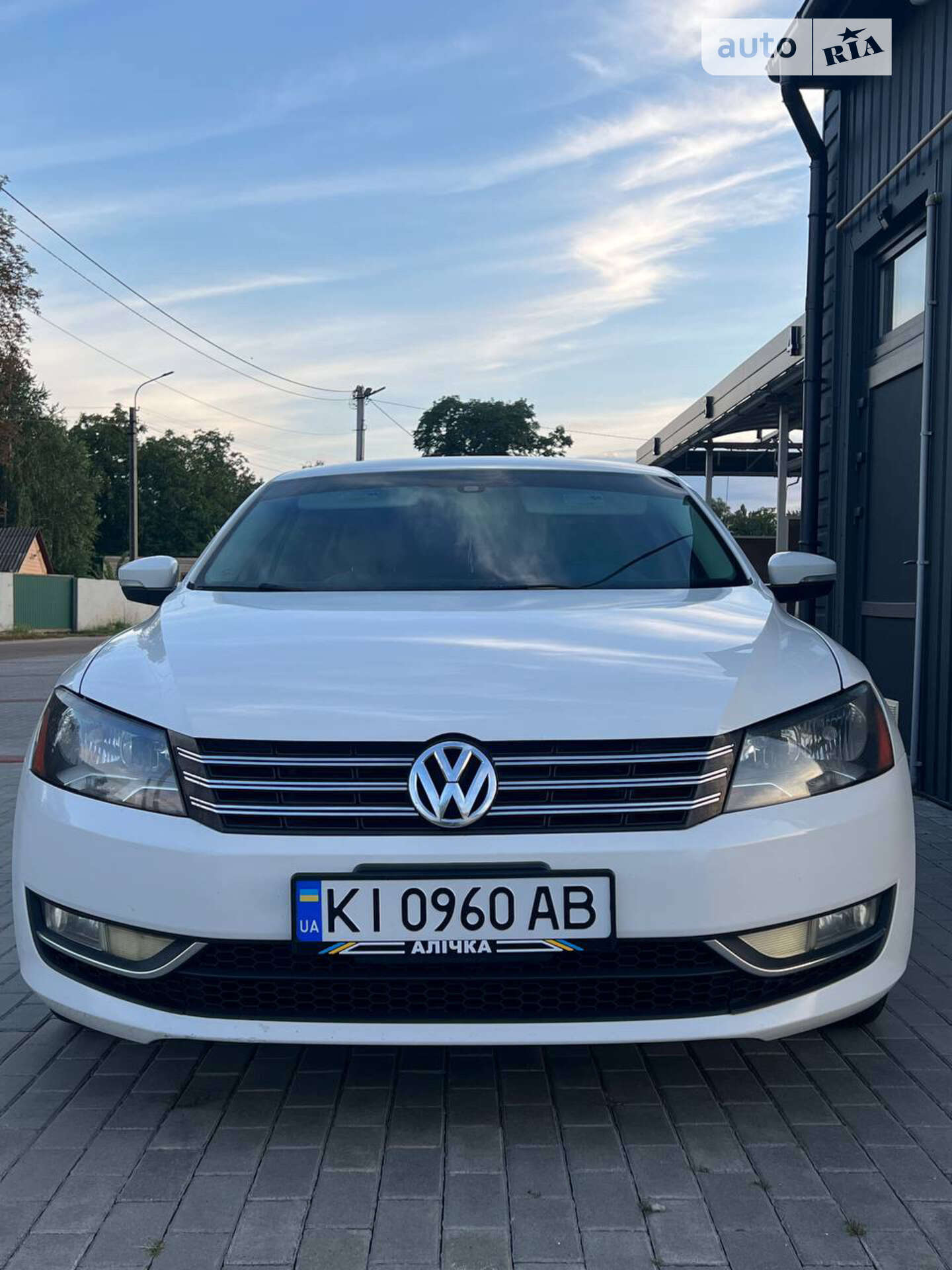 VOLKSWAGEN PASSAT 2012