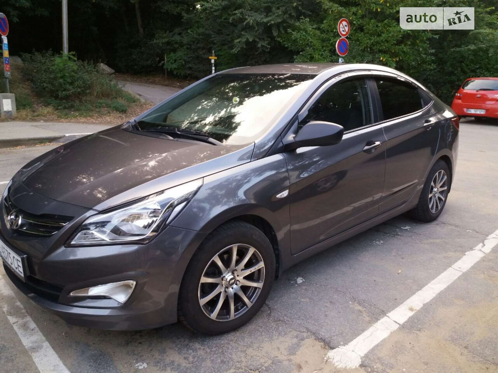Головне фото звіту автомобіля HYUNDAI ACCENT 2016