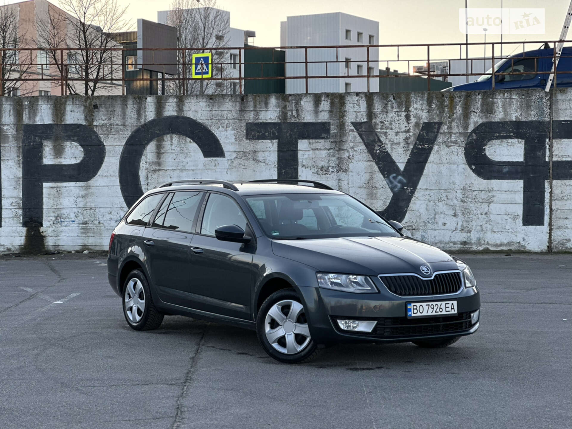 Головне фото звіту автомобіля SKODA OCTAVIA 2016