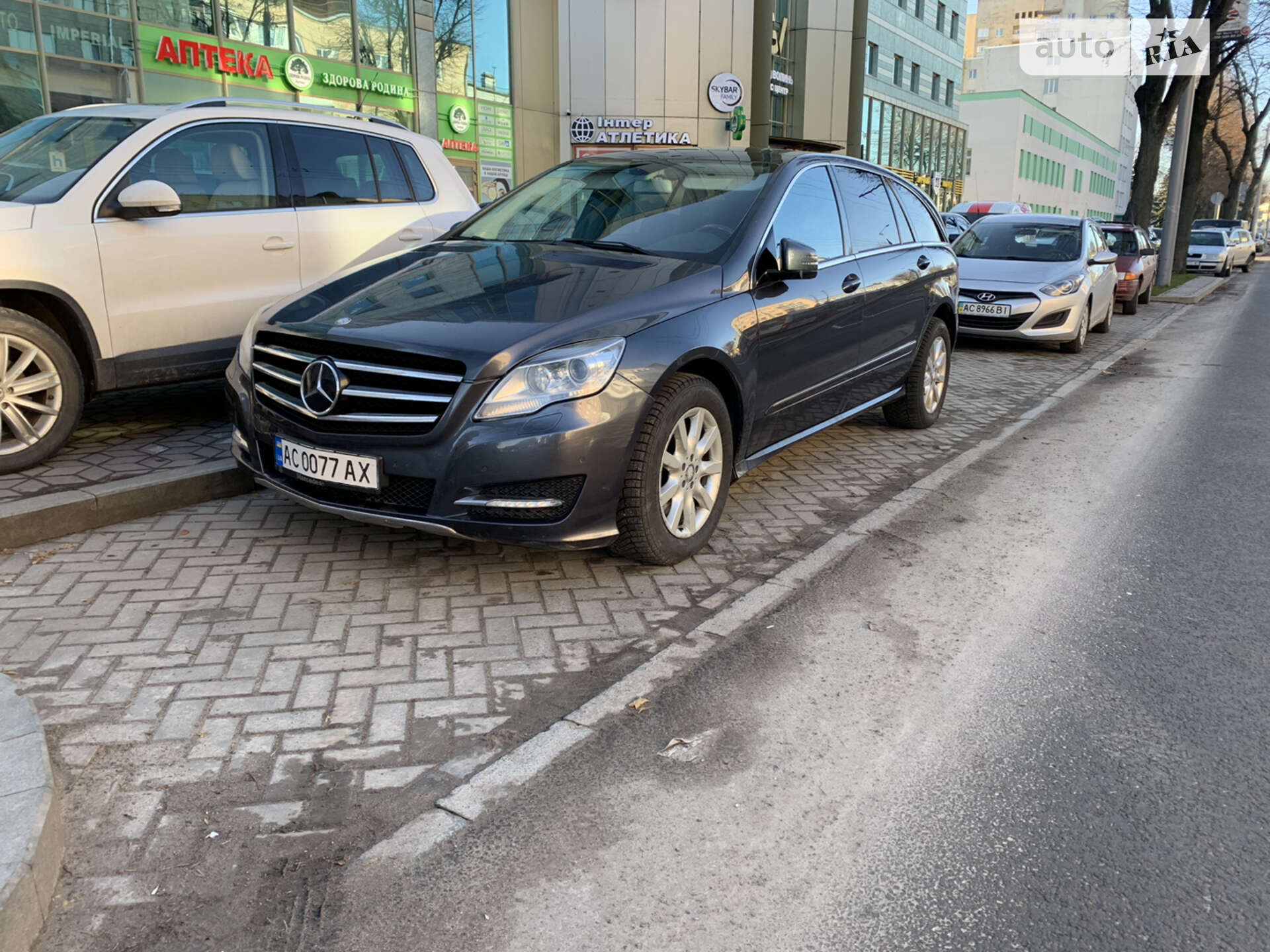 MERCEDES-BENZ R350 2010